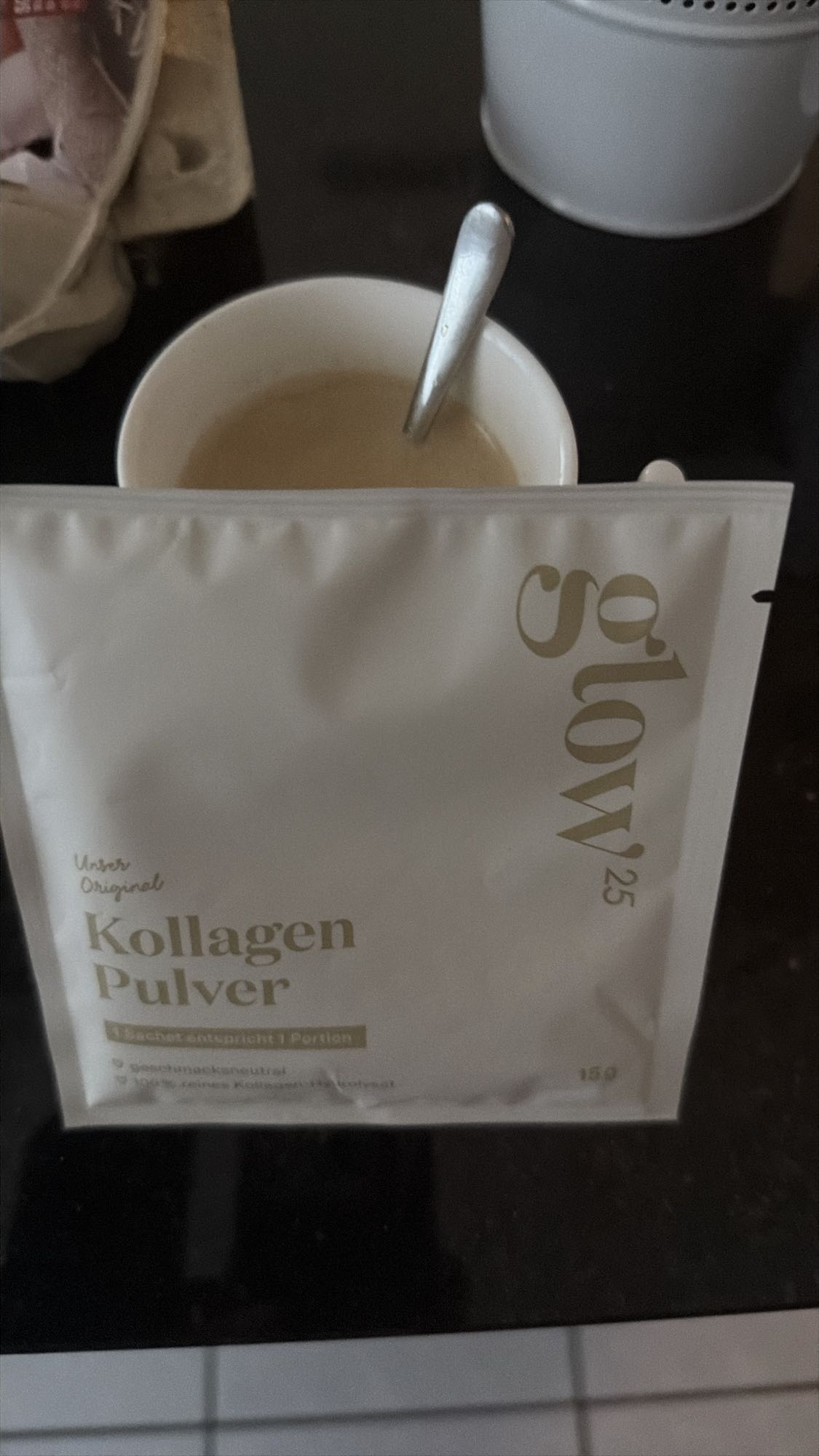 Kaffee mit Kollagenpulver
