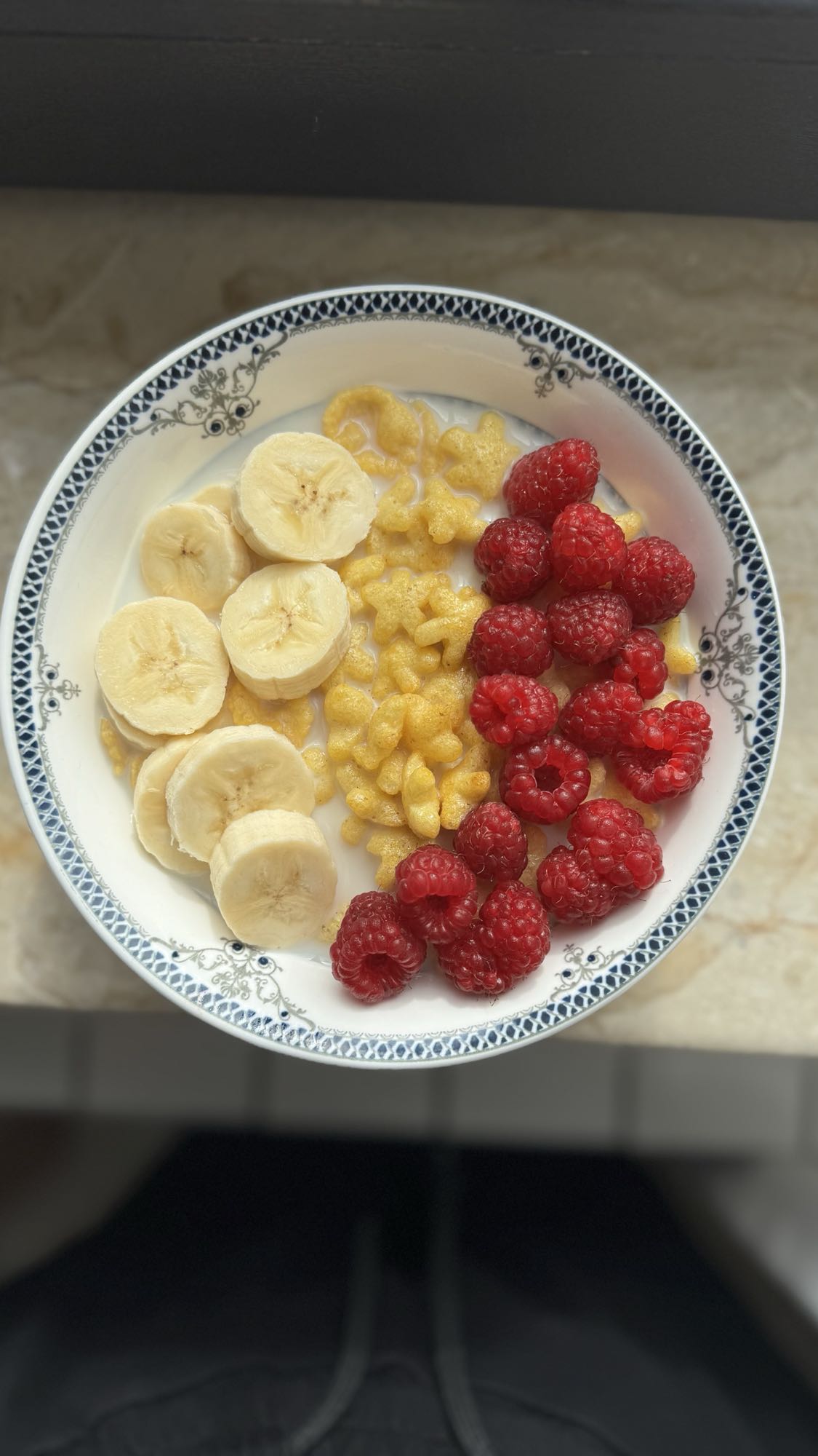 Meyveli Kahvaltı Kasesi