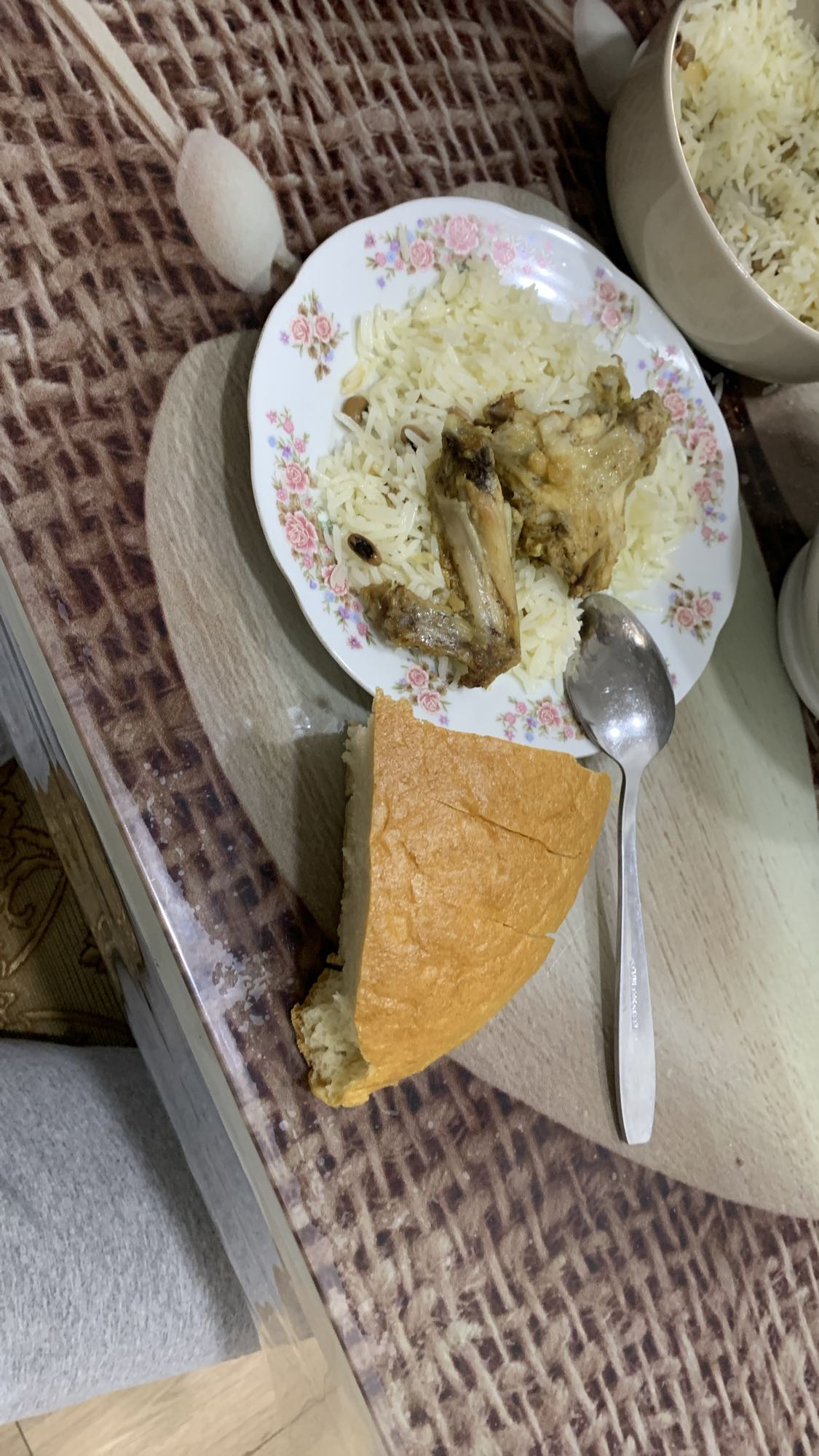 рис с курицей и хлебом