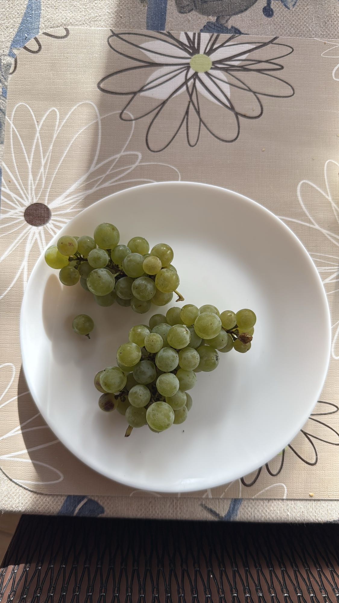 Struguri verzi proaspeți