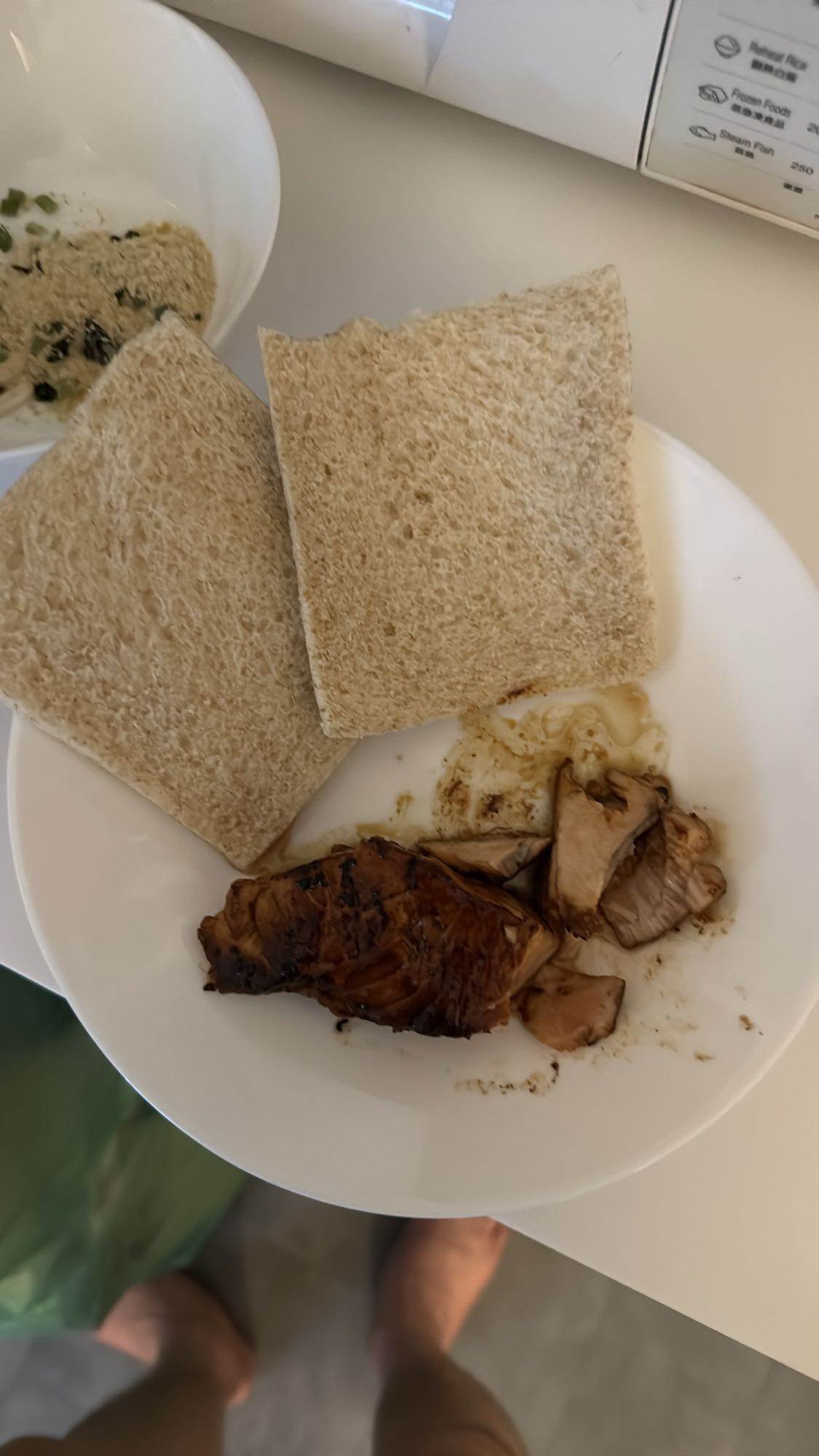 Grilled Teriyaki Salmon with Bread