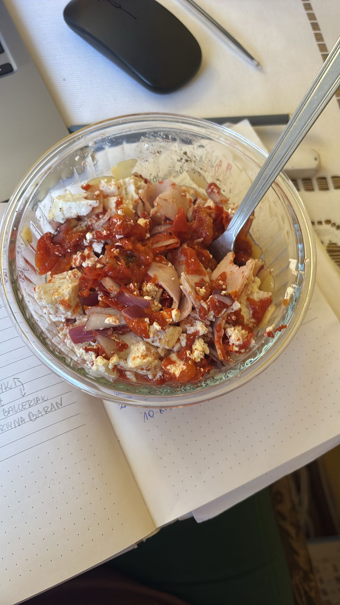 sałatka z fetą i szynką