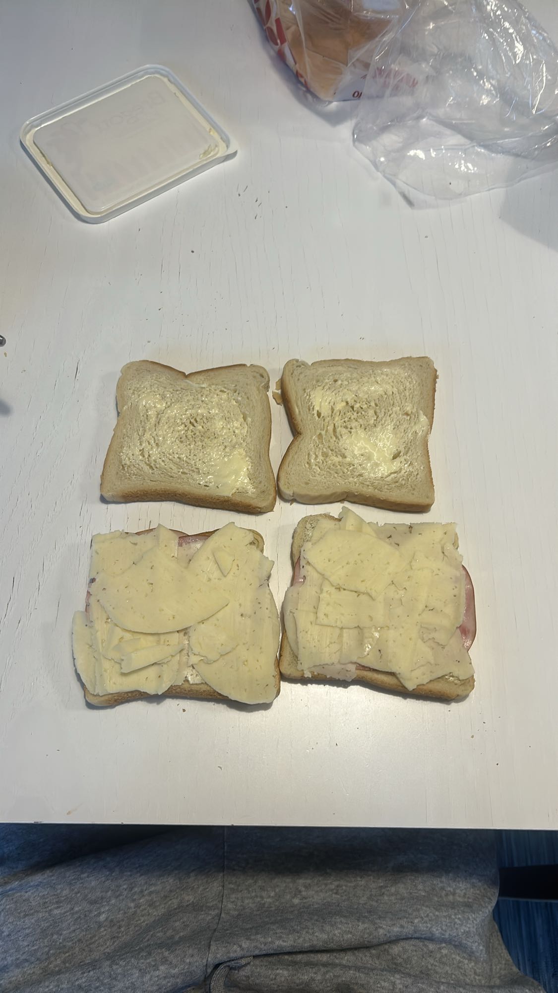 Ost- och skinkmackor