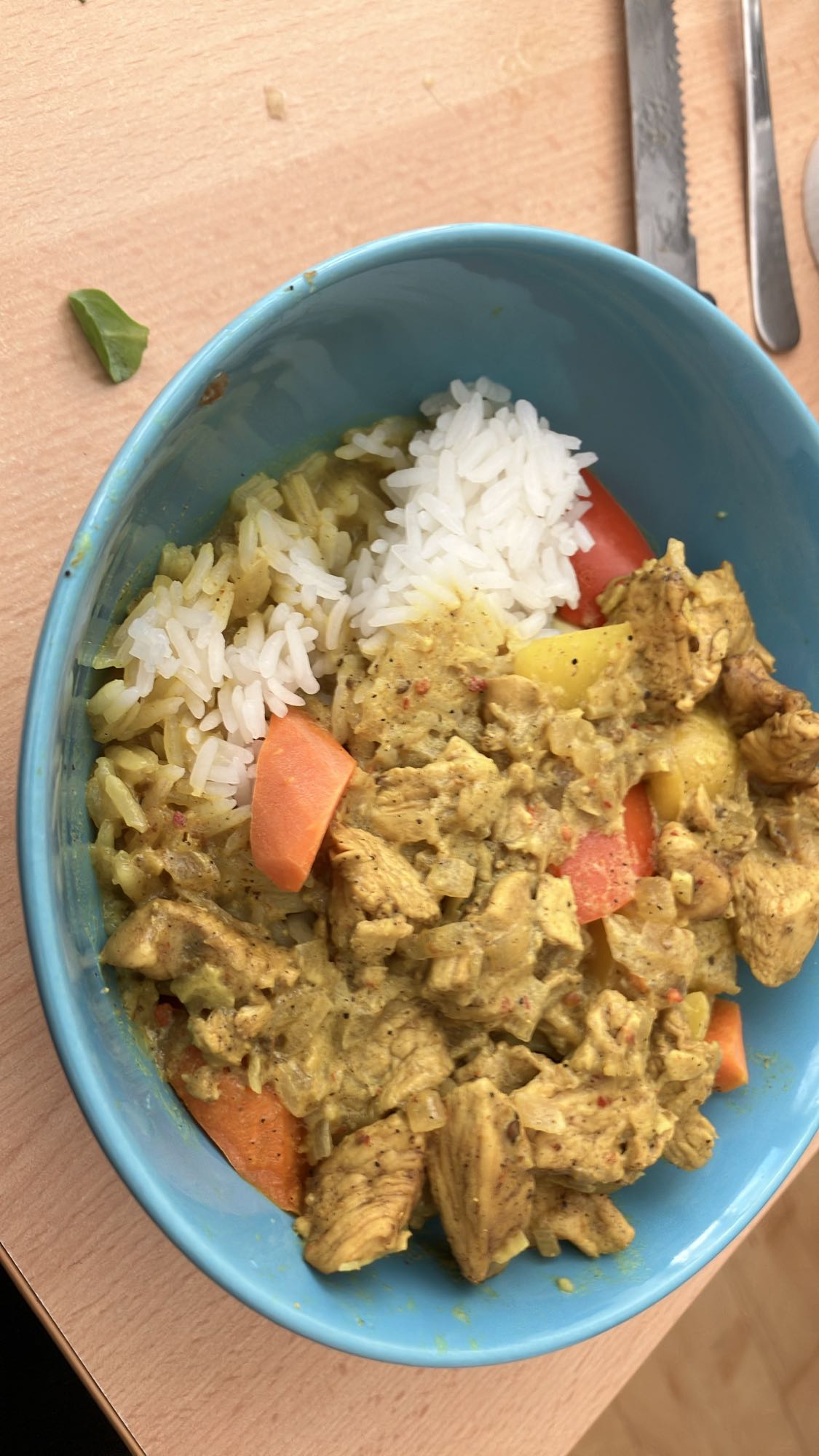 Frango ao curry com arroz