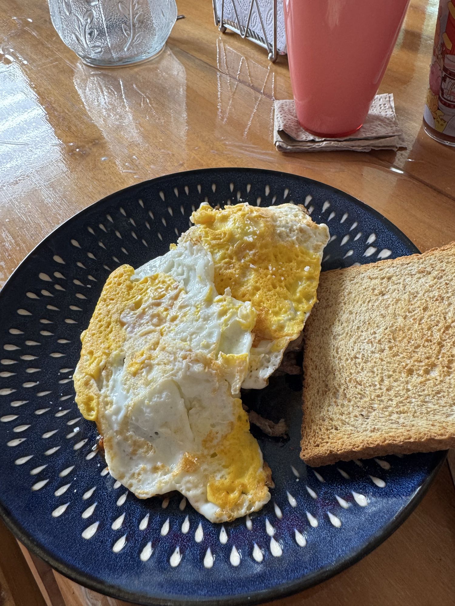 Huevos fritos con pan