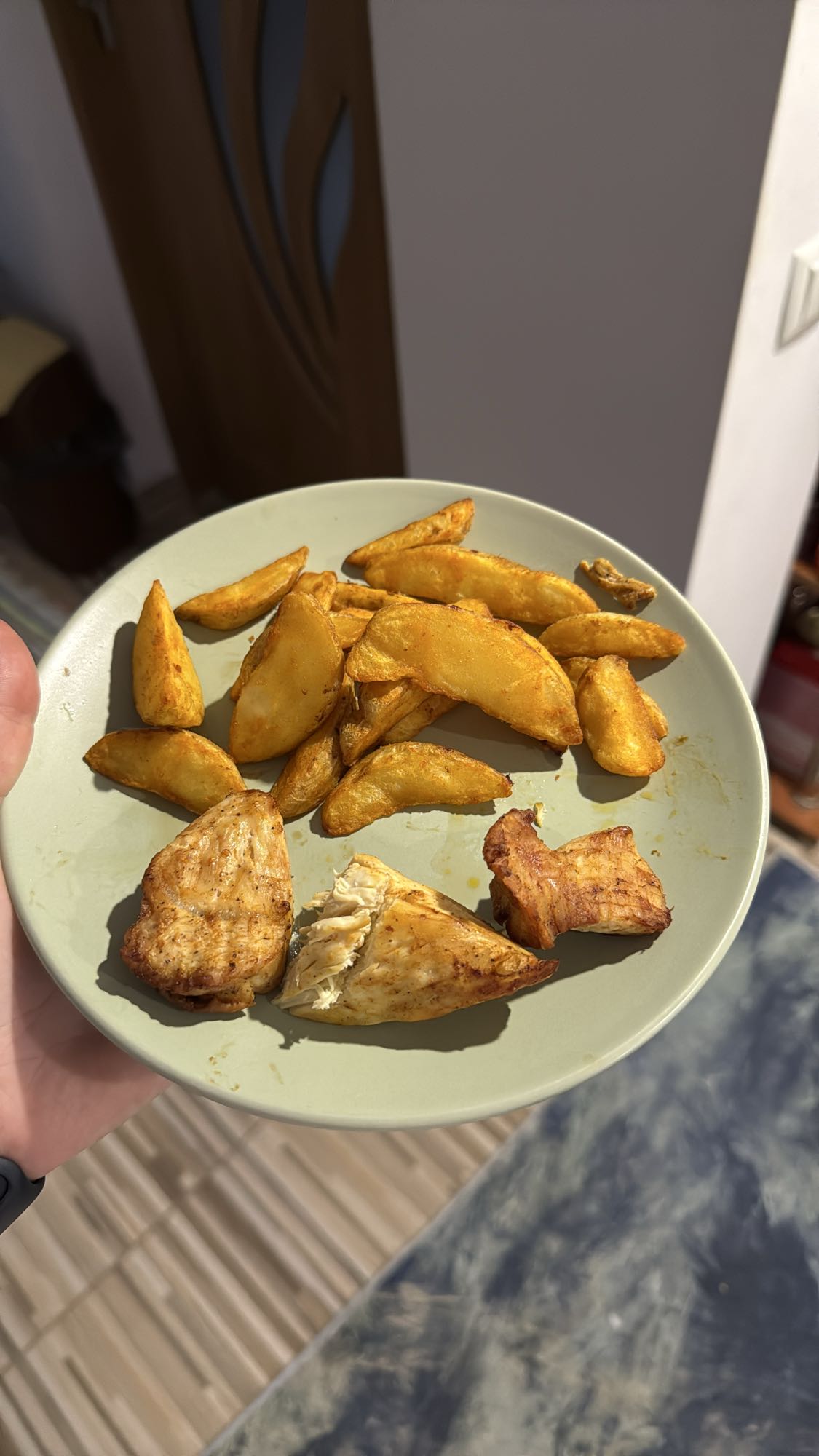 Cartofi wedges cu piept pui