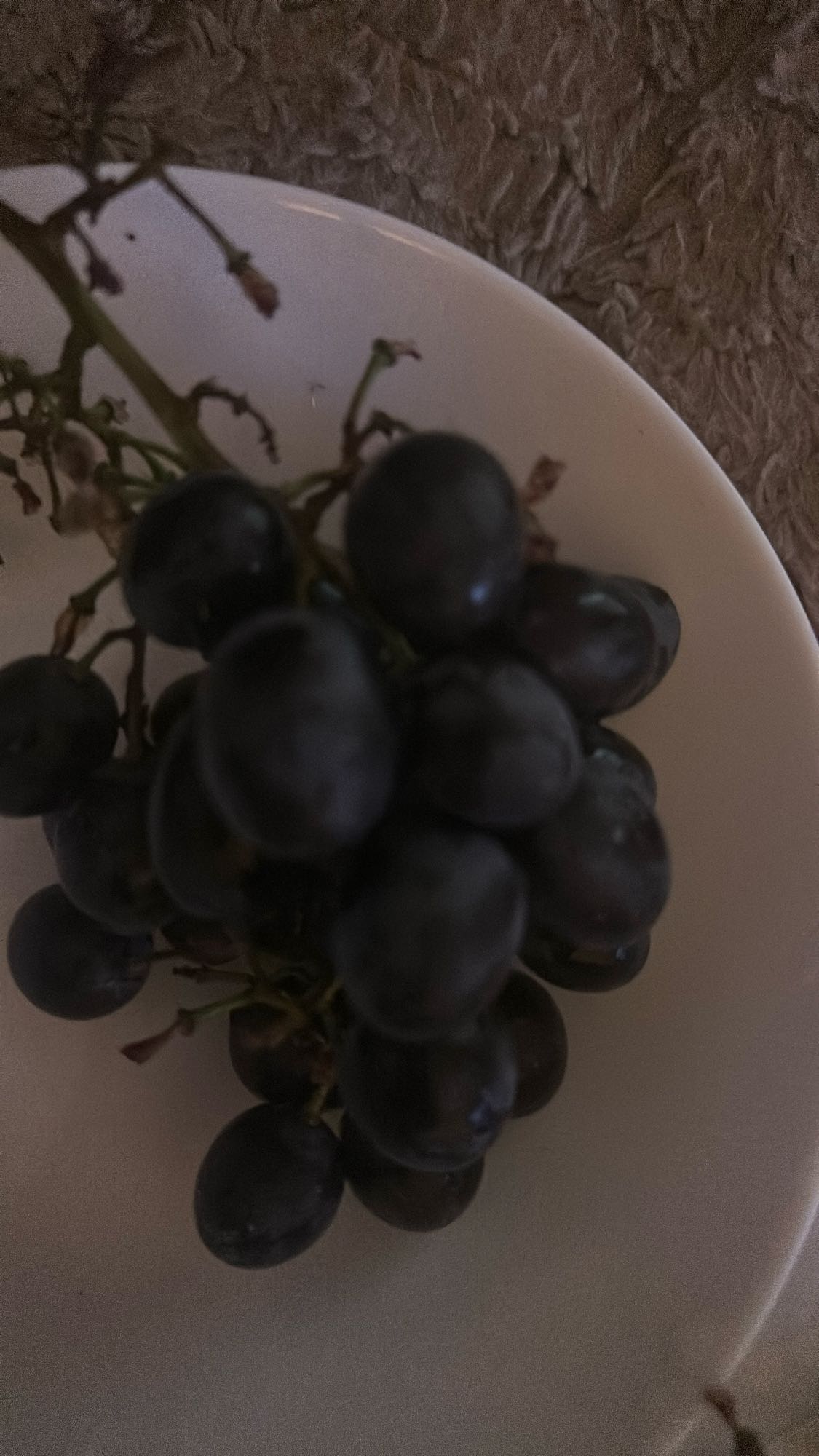 Czarne winogrona