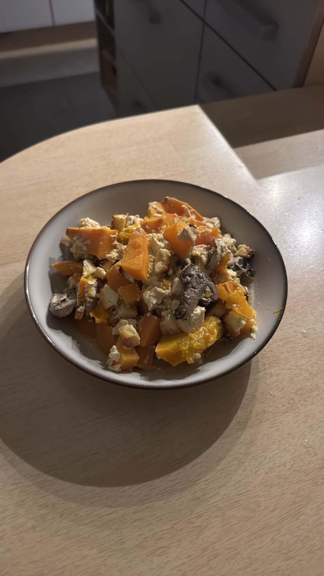 Gebratener Kürbis mit Schafskäse und Frischkäse