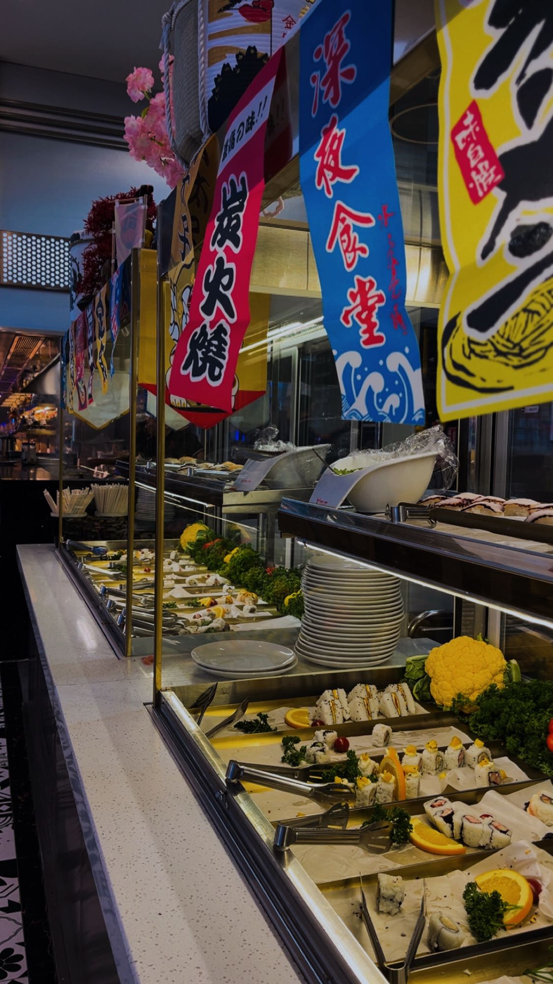 Buffet sushi et légumes