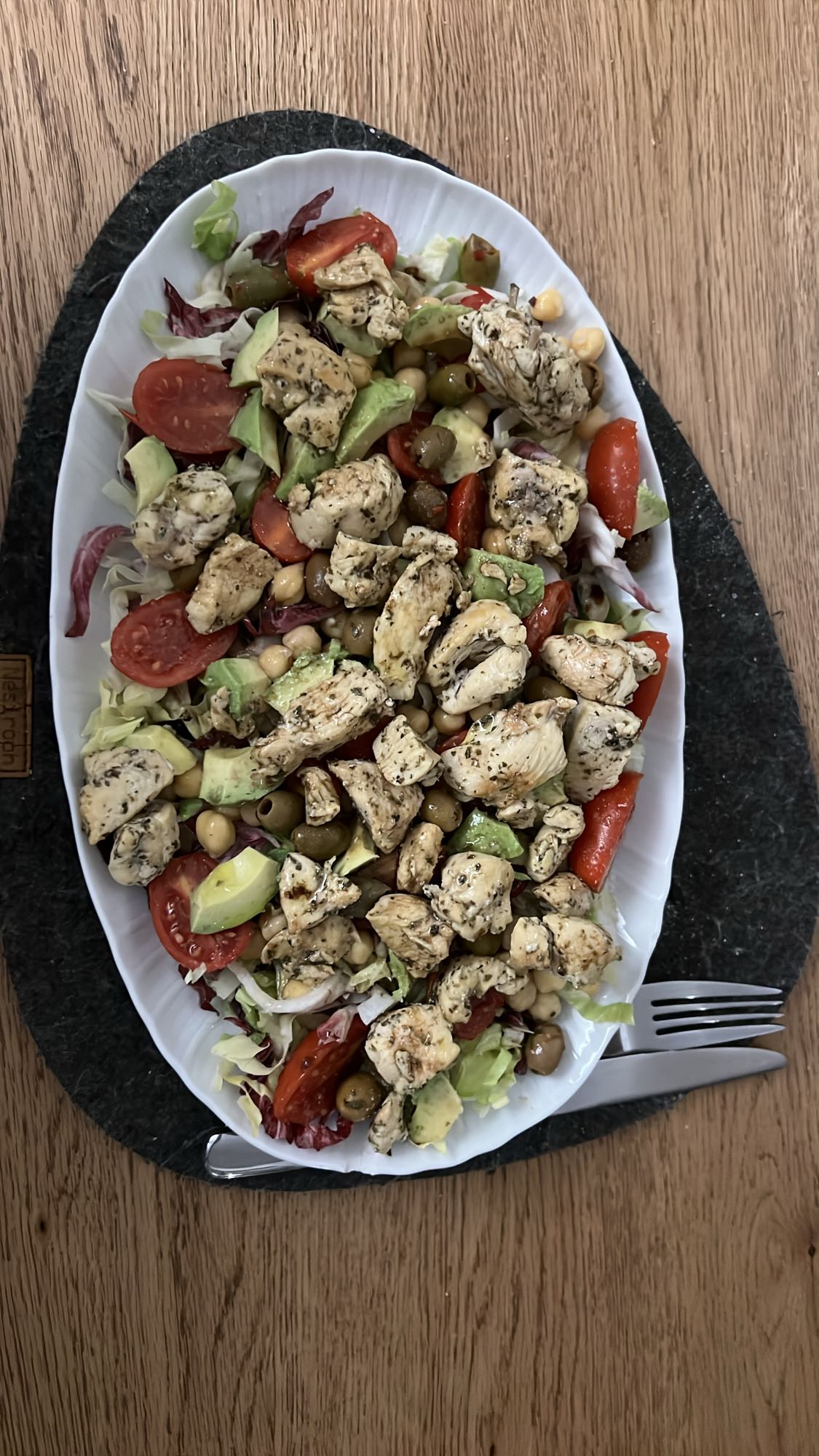 Tavuklu Akdeniz Salata