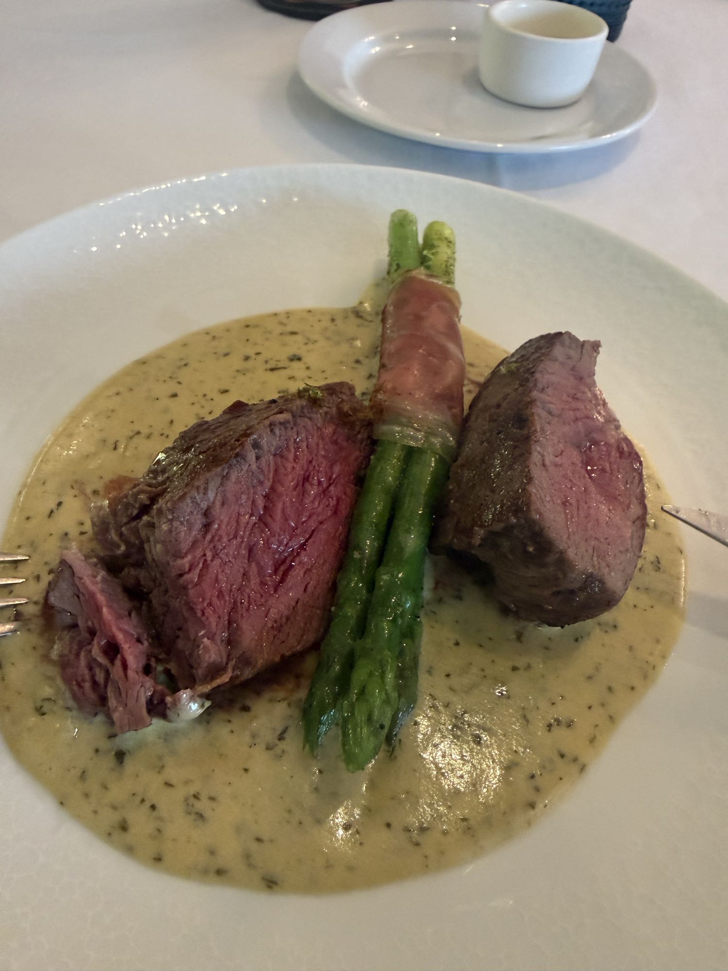 Filete con espárragos