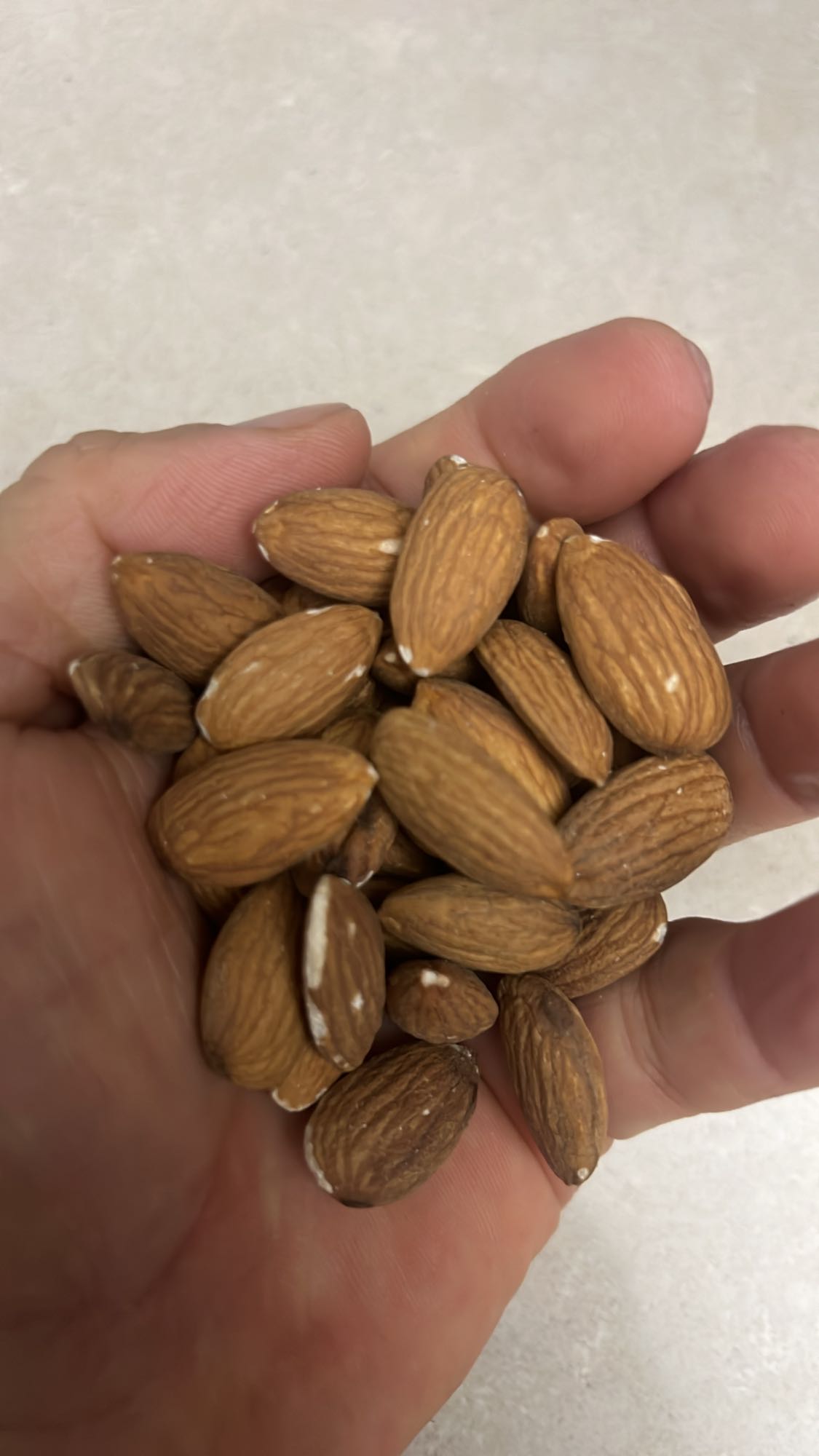 Badem atıştırmalık