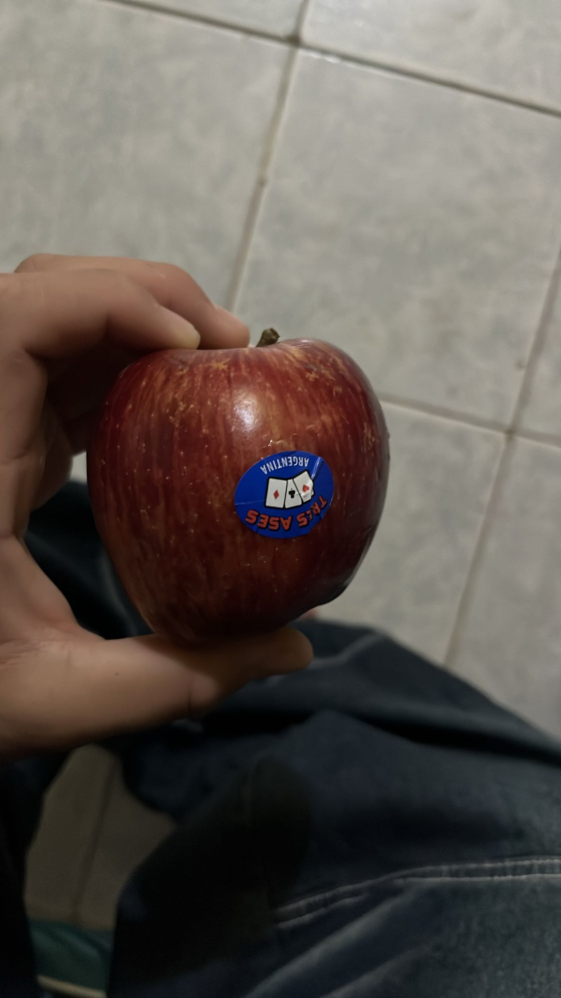 Manzana roja entera