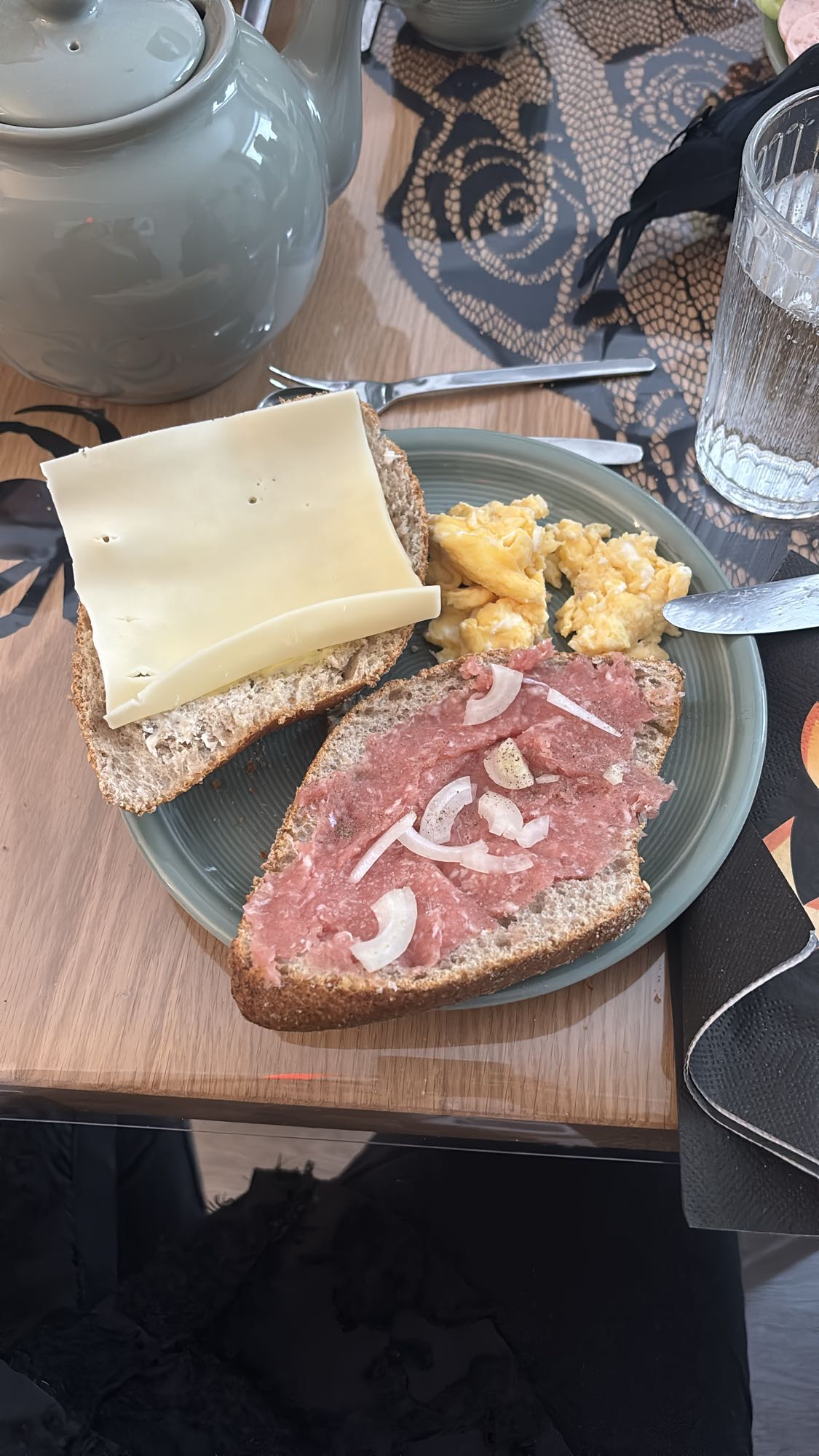 Frühstücksbrot mit Ei