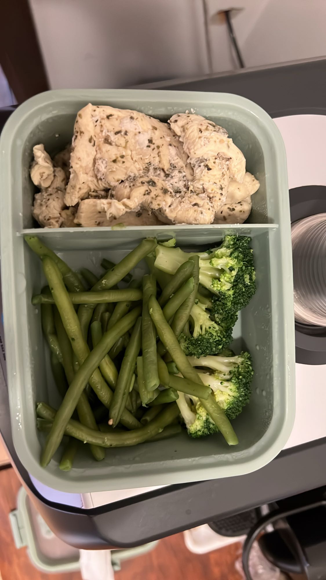 Tavuk ve Sebze Kutusu