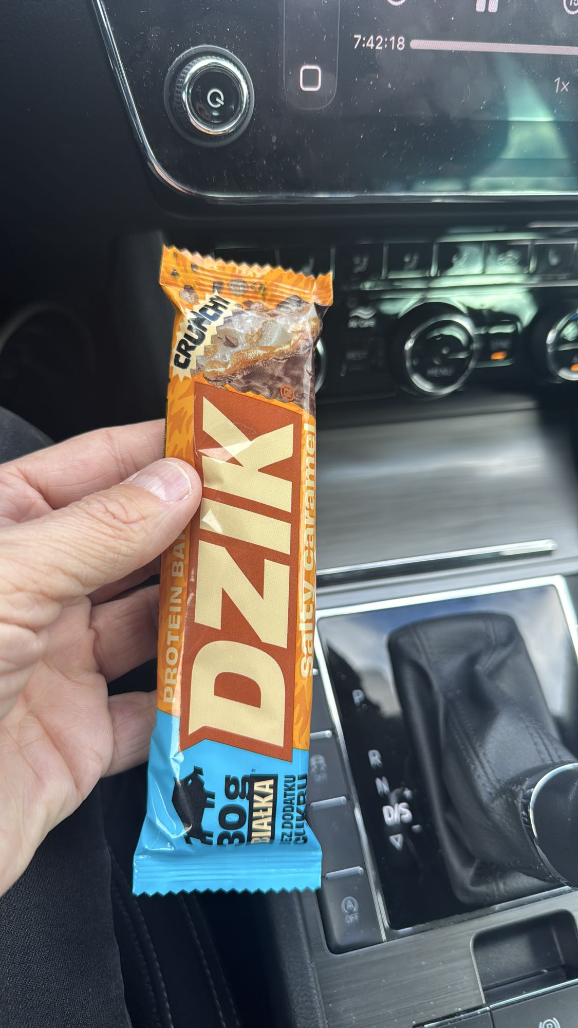 Baton DZIK karmelowy