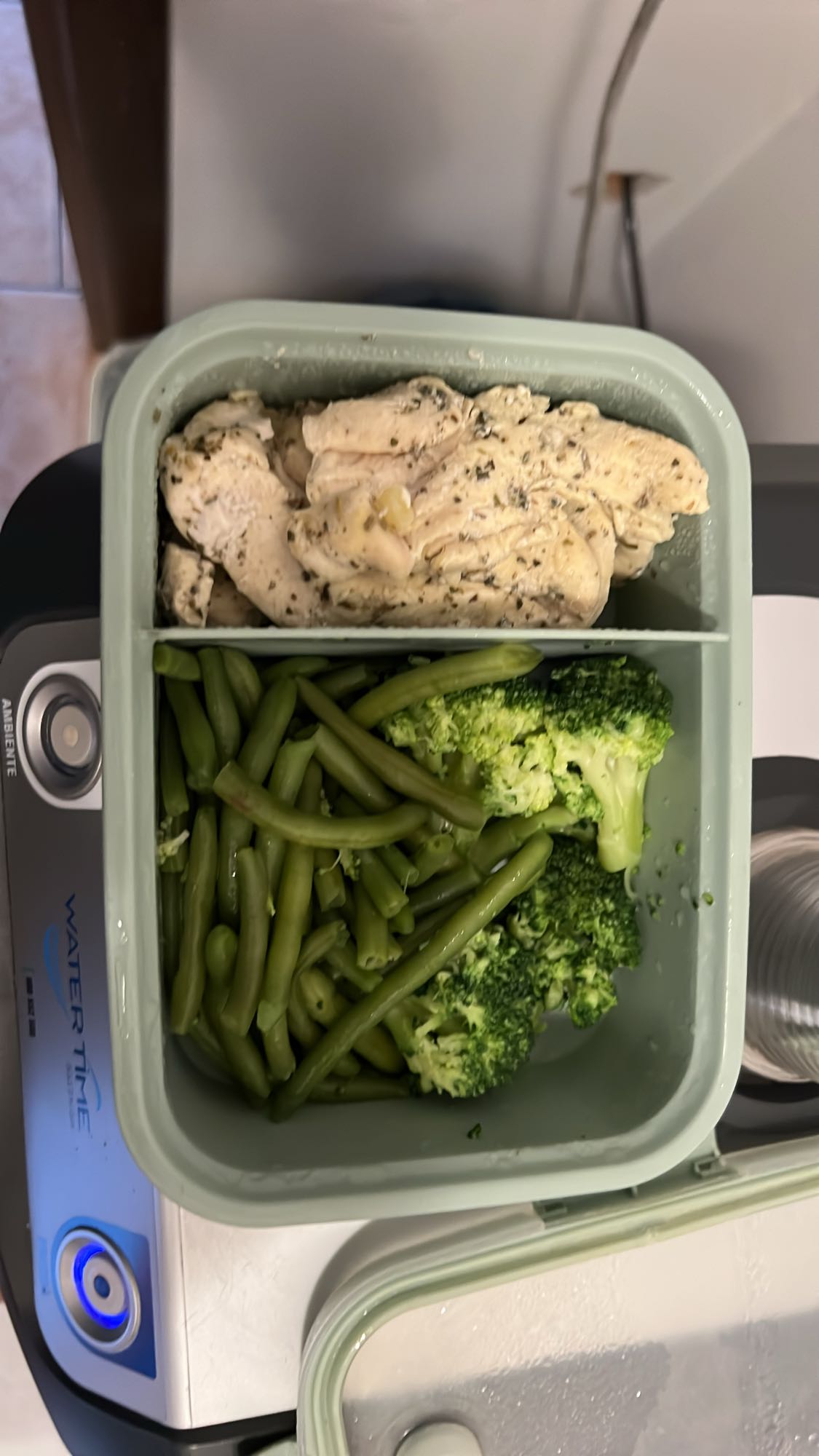 Chicken Veggie Box