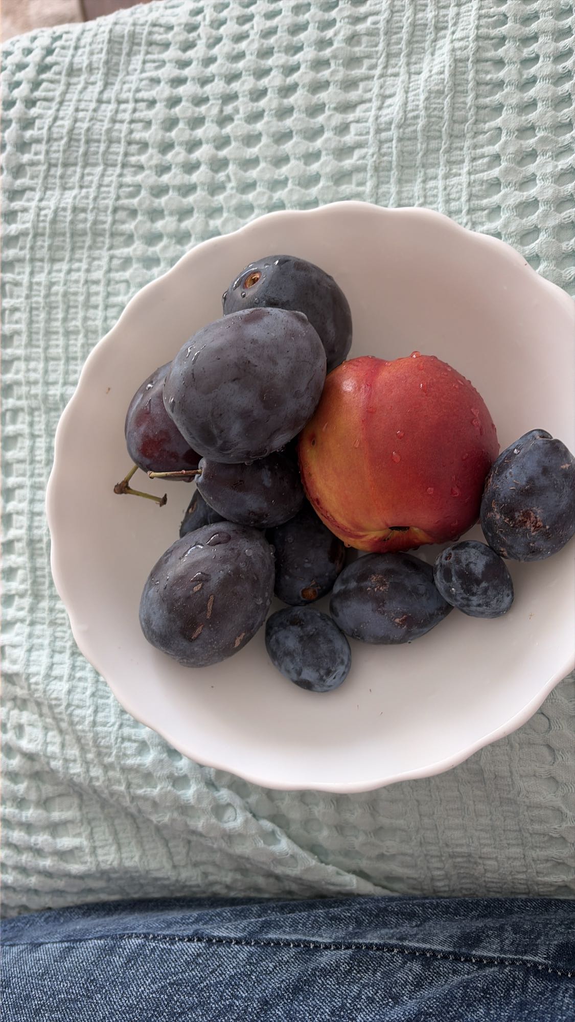 Fructe proaspete în bol