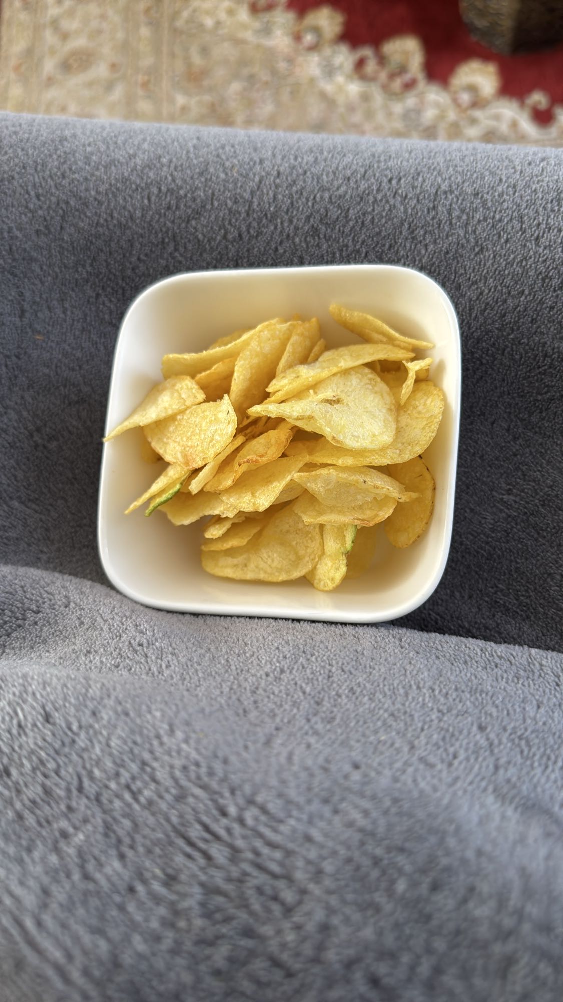 kom aardappelchips