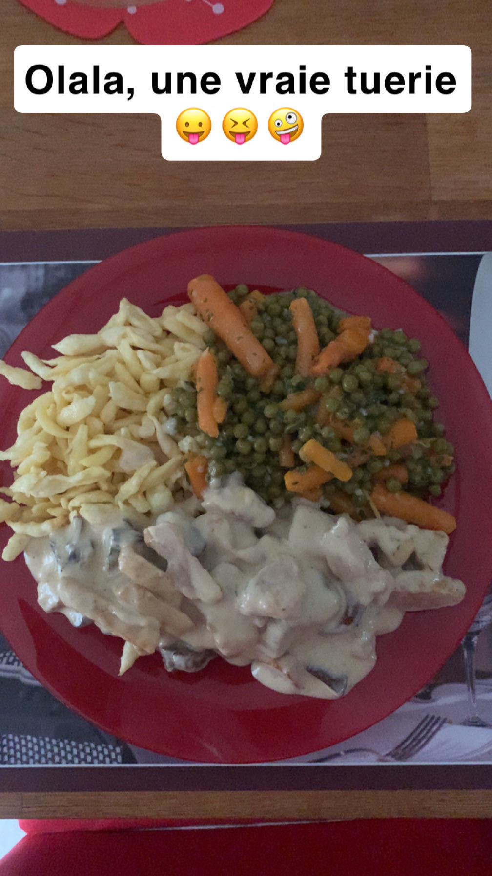 Poulet sauce, spaetzle