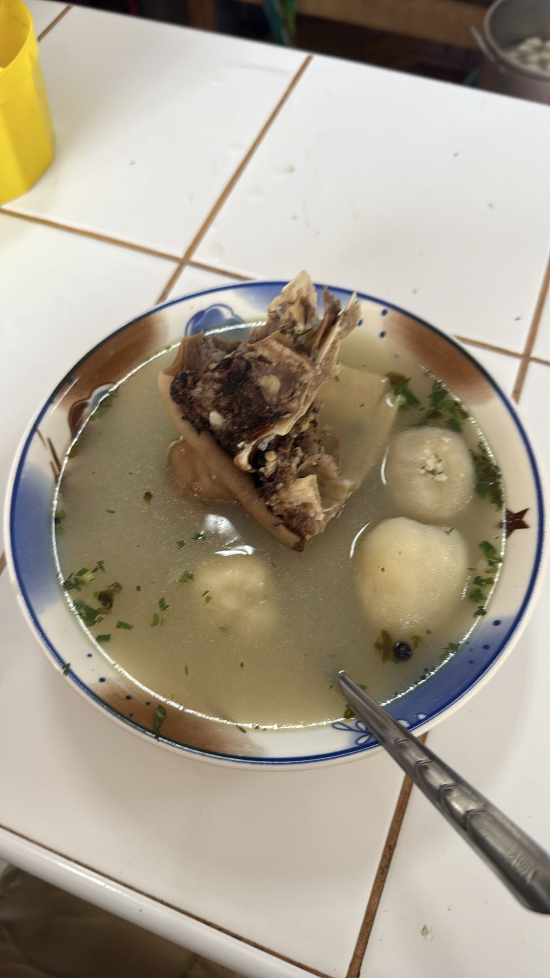 caldo de hueso con masa