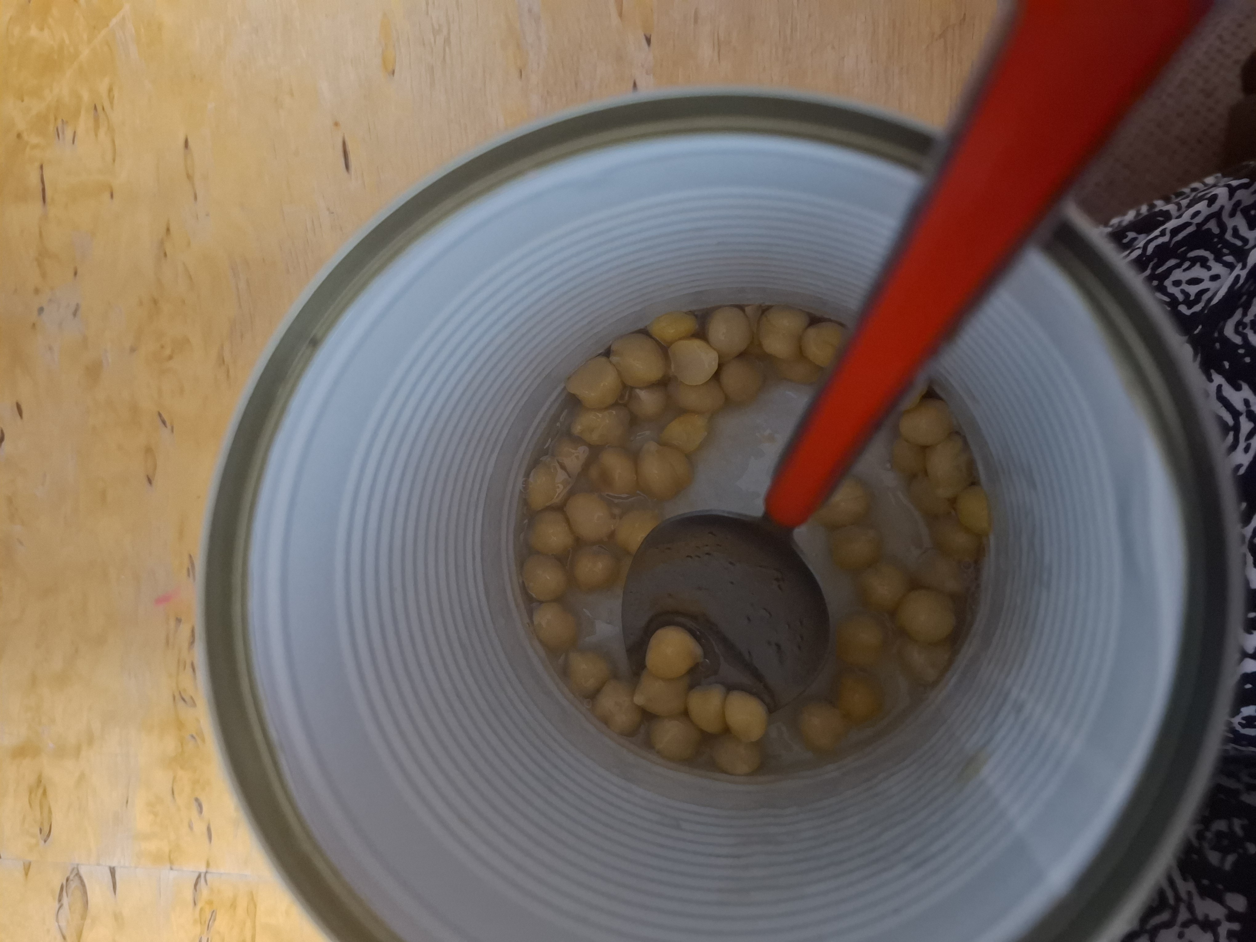 Kichererbsen aus der Dose