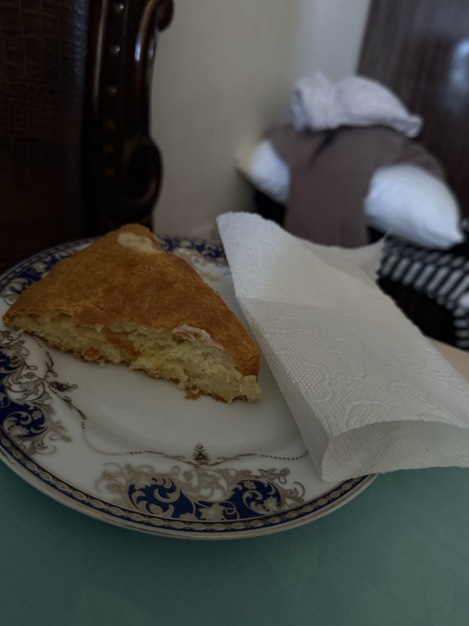 кусок пирога с сыром
