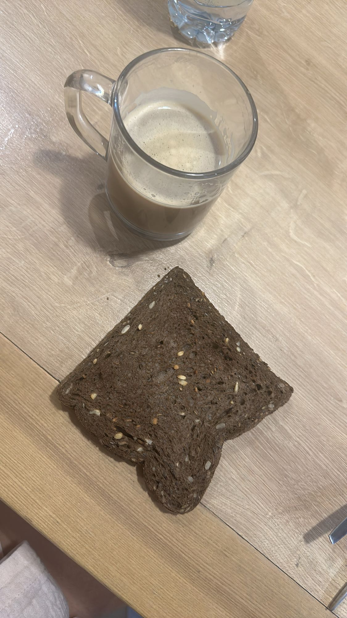 Cafea cu pâine integrală