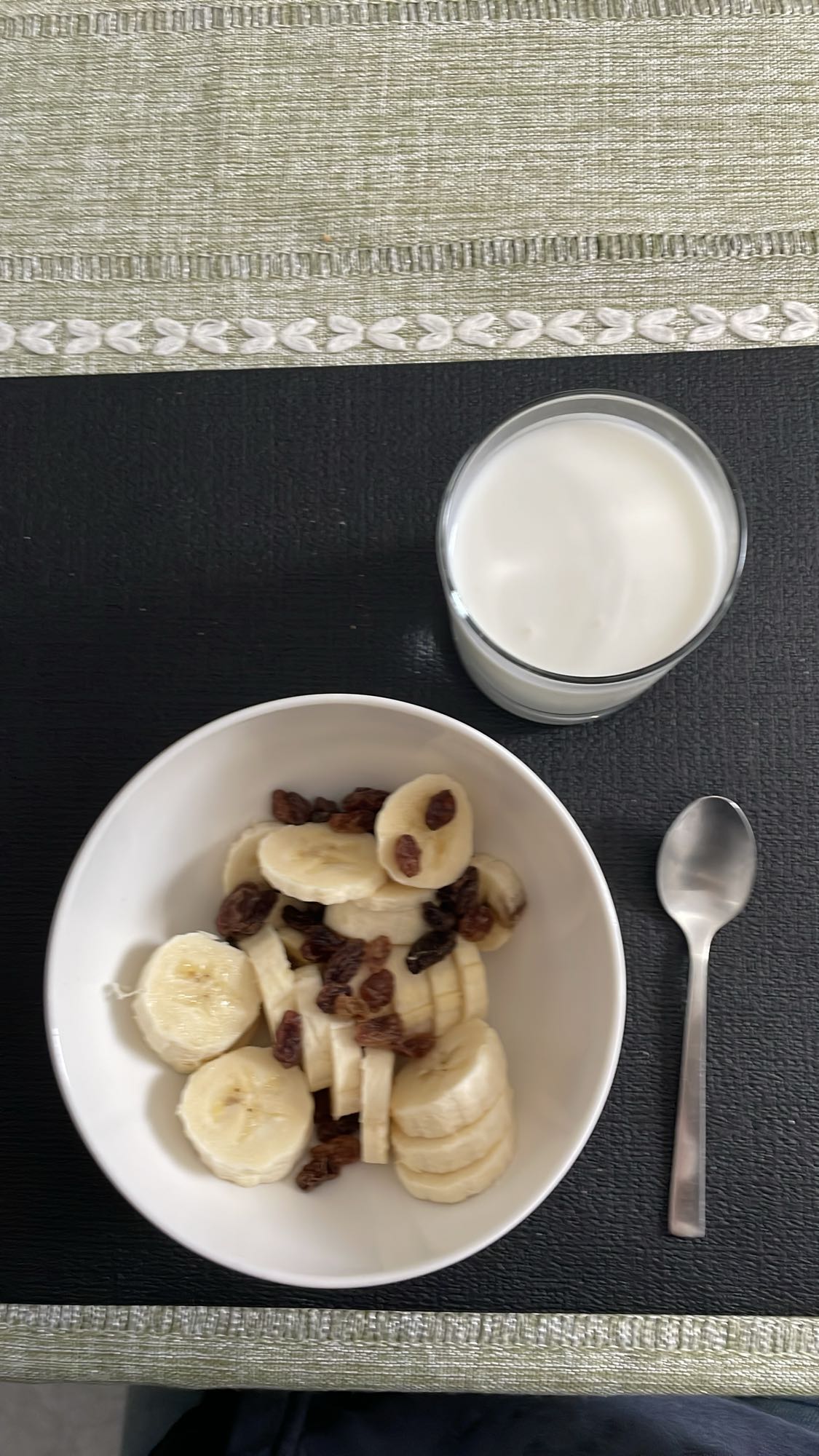 Banana ve Süt Kahvaltısı