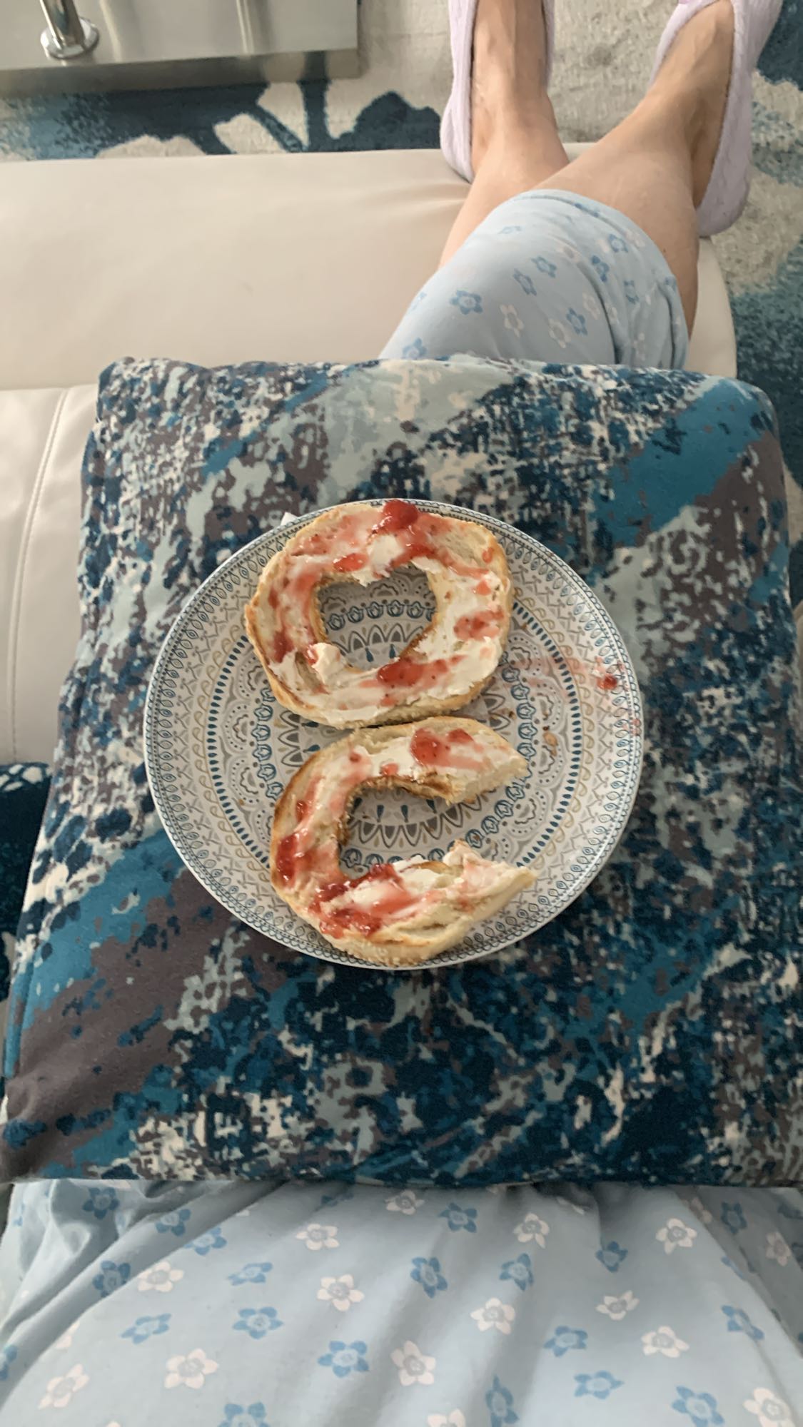 Bagel fromage et confiture