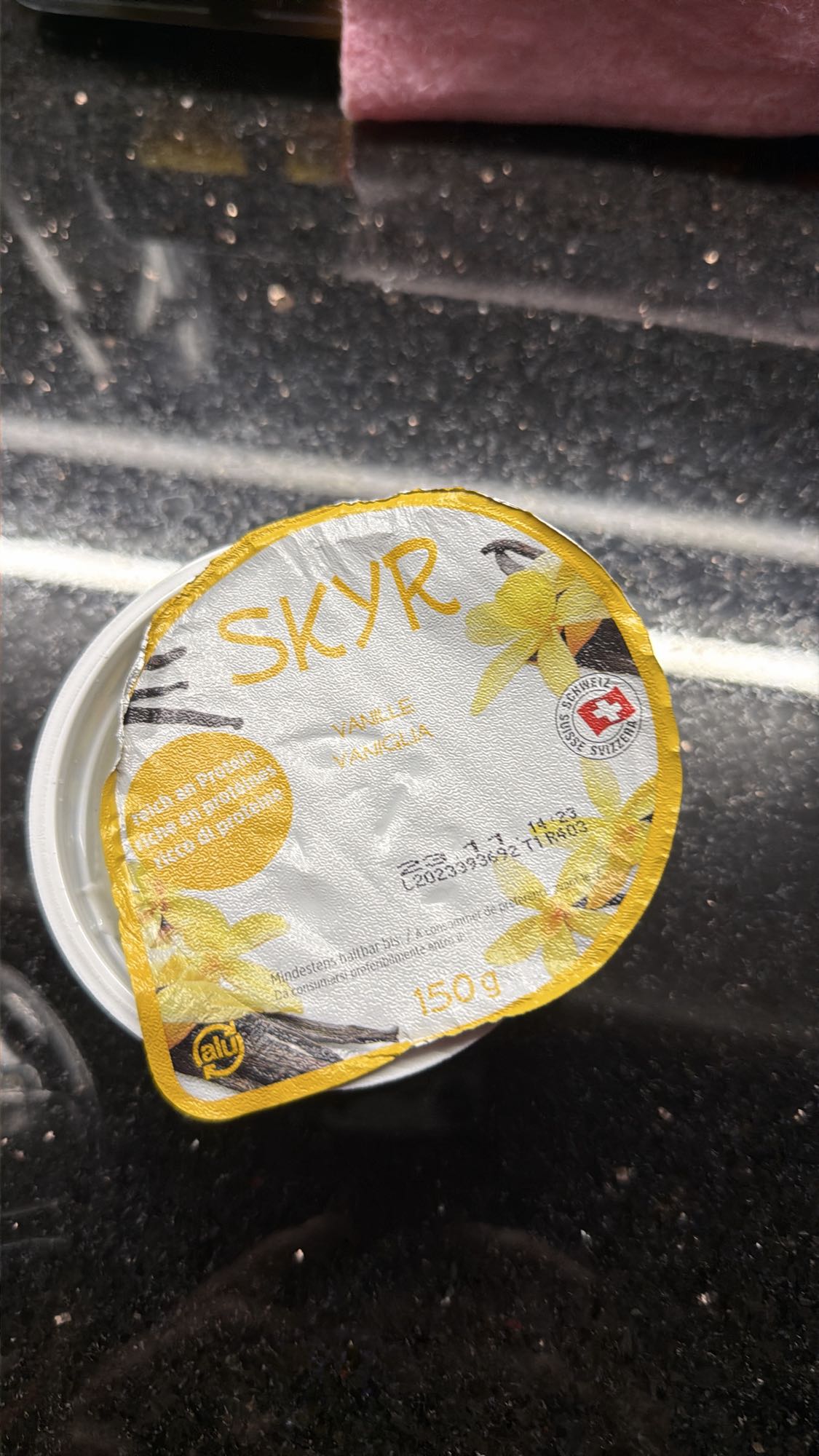 Skyr Vanille Becher