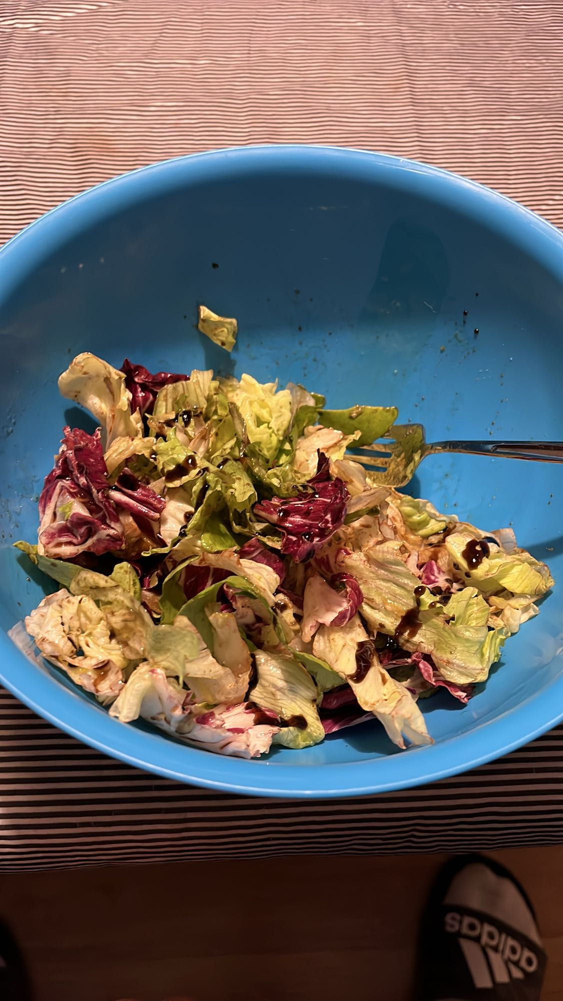 Зелена салата с дресинг