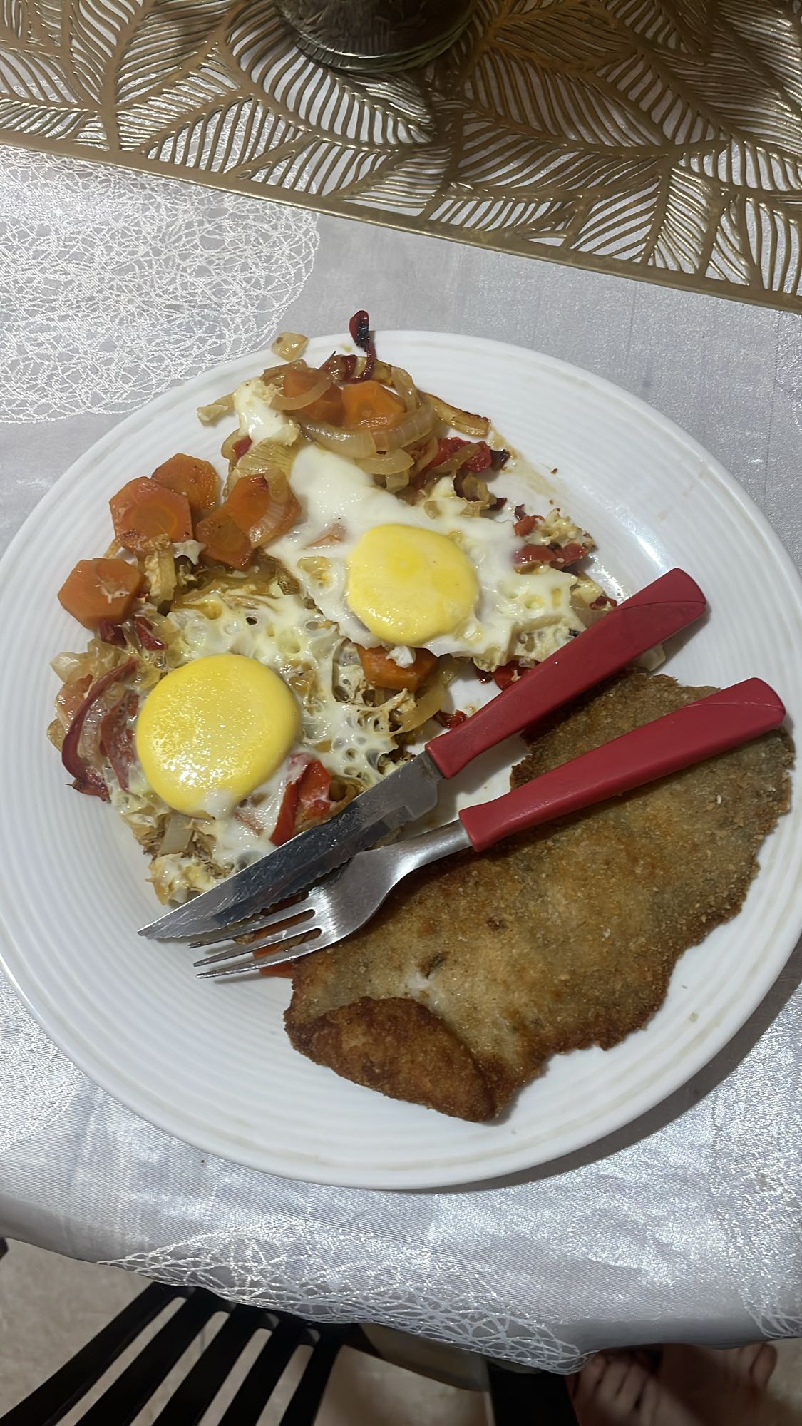 Huevos con milanesa