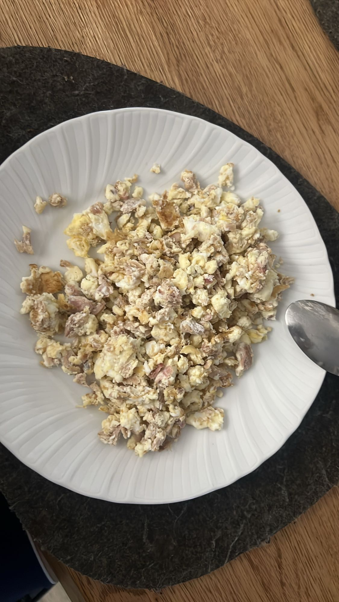 Yumurta ve ton balığı karışımı