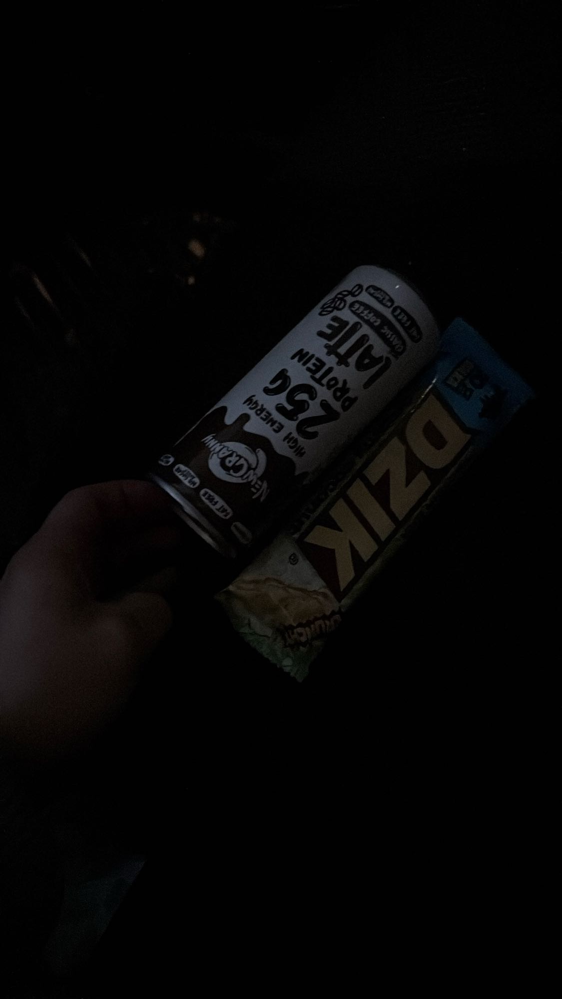 kawa proteinowa i baton