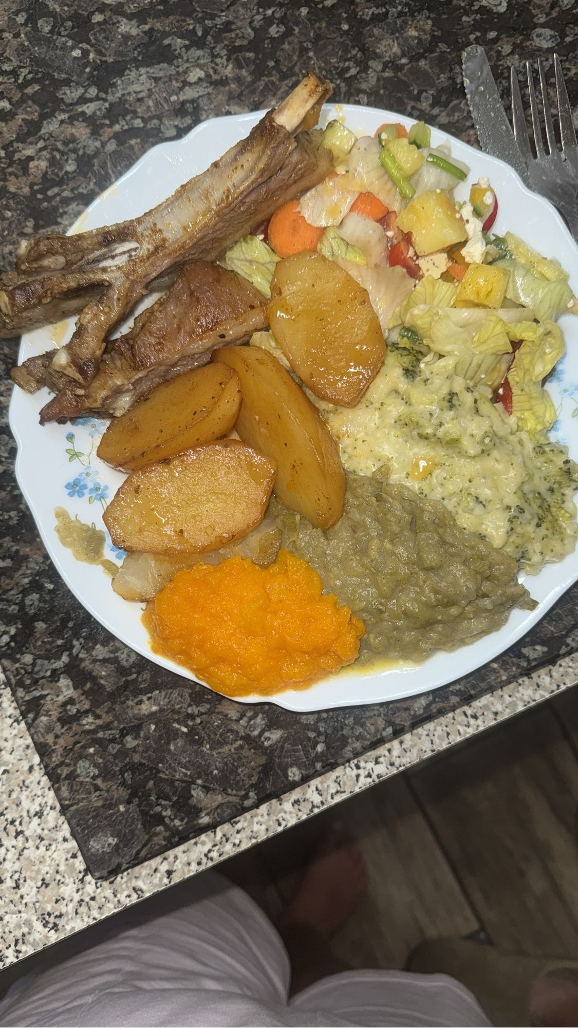 Lamb ribs with veggies