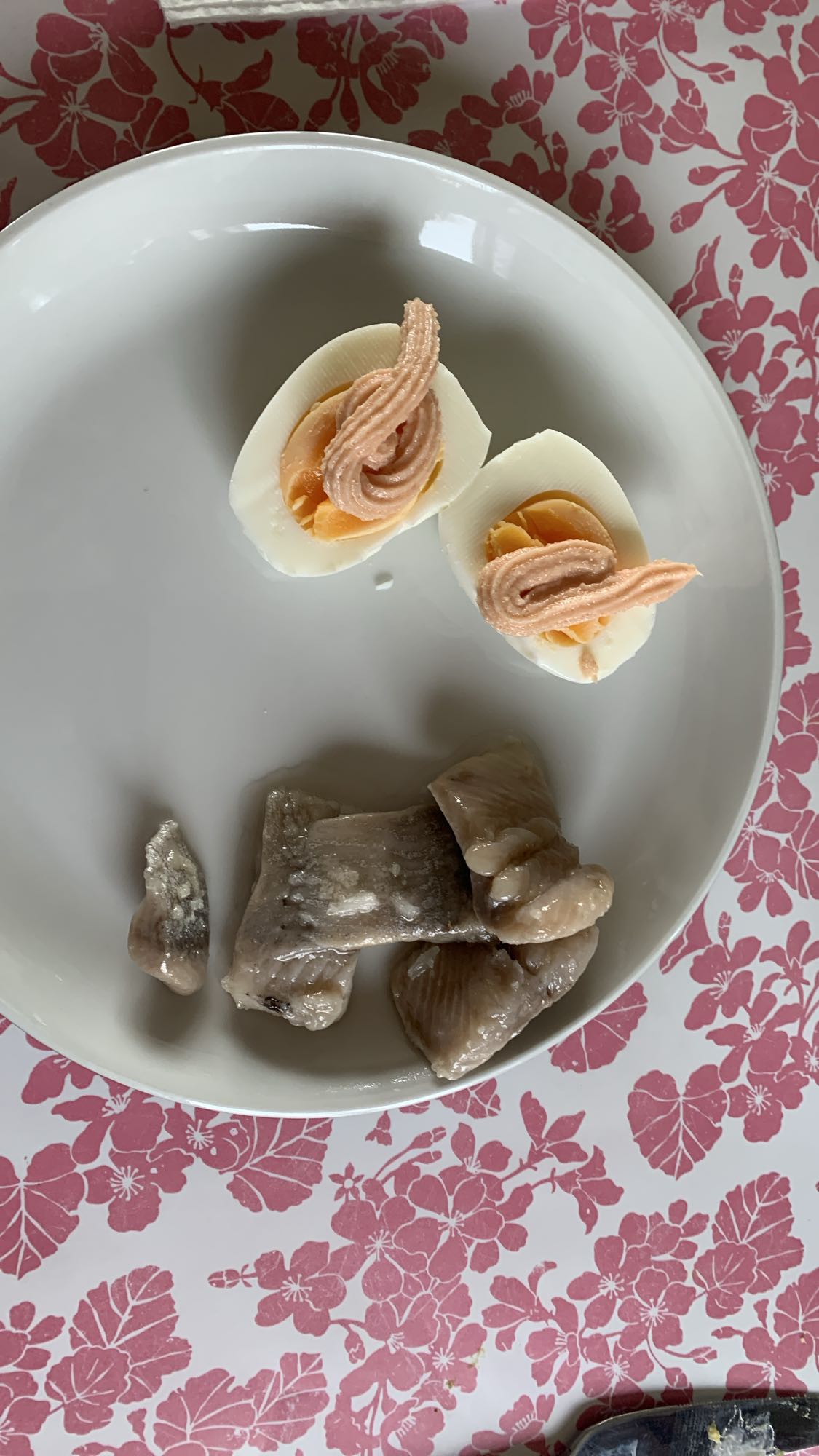 Ägg med kaviar & sill