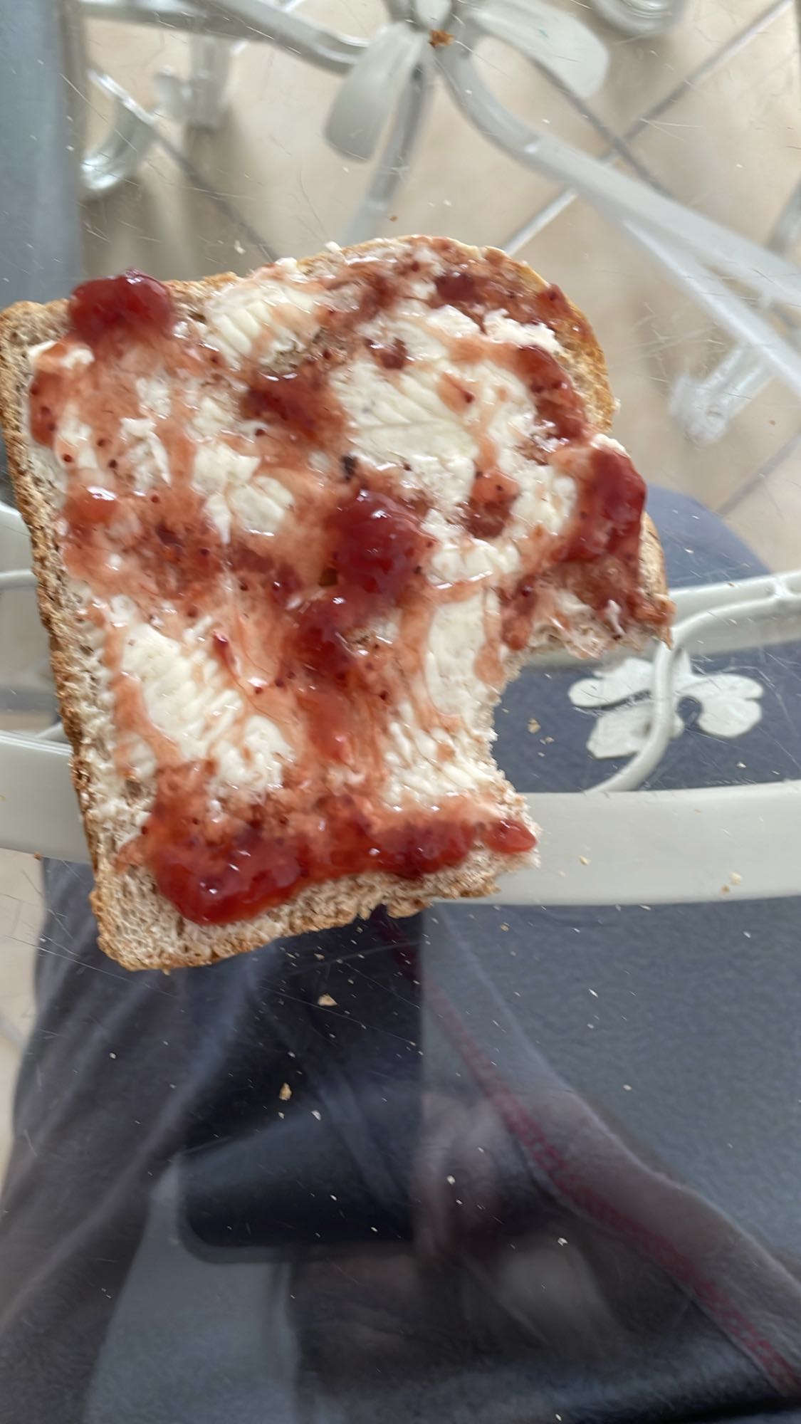 Tartine confiture beurre