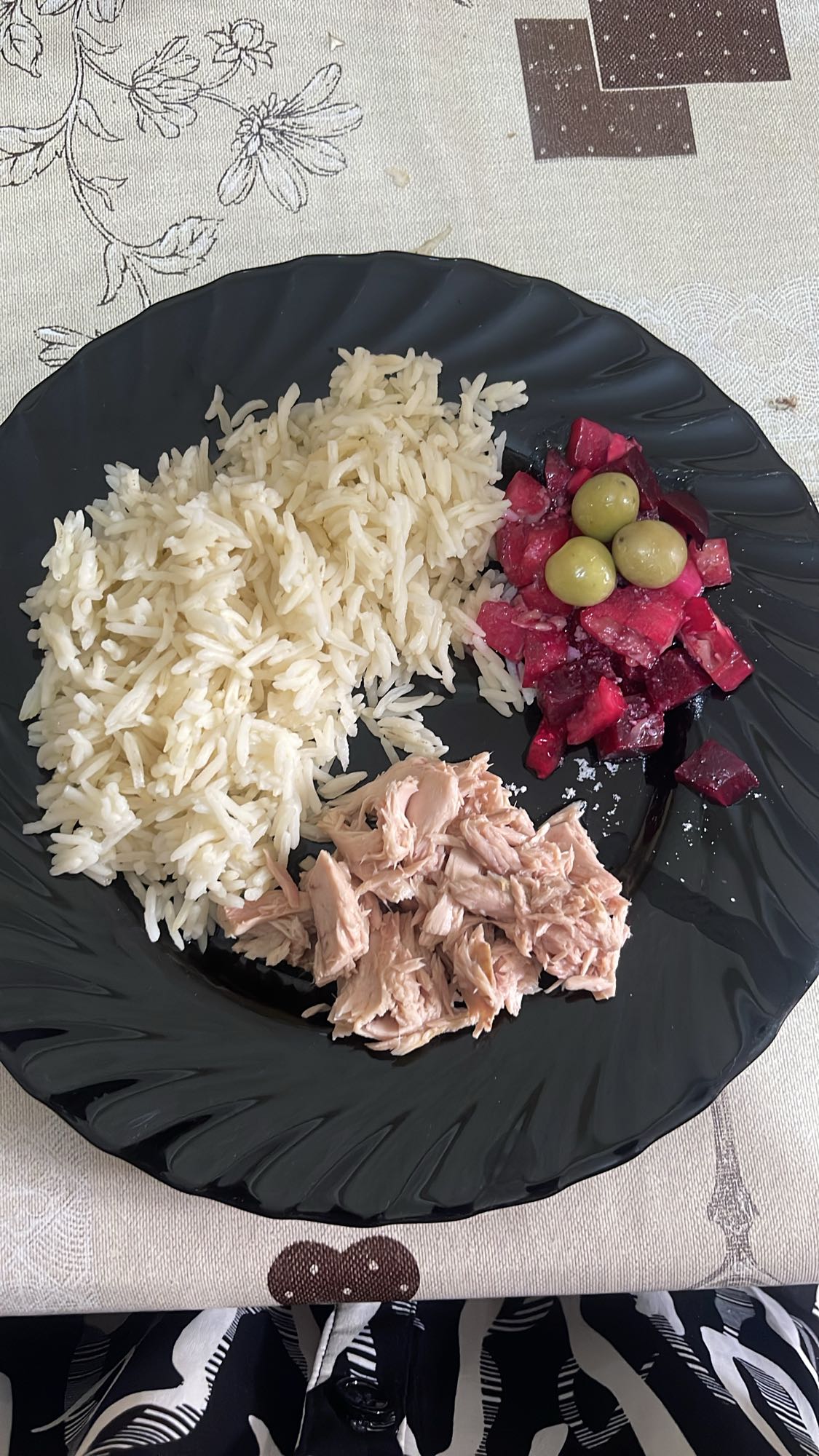 Riz, thon et salade de betterave