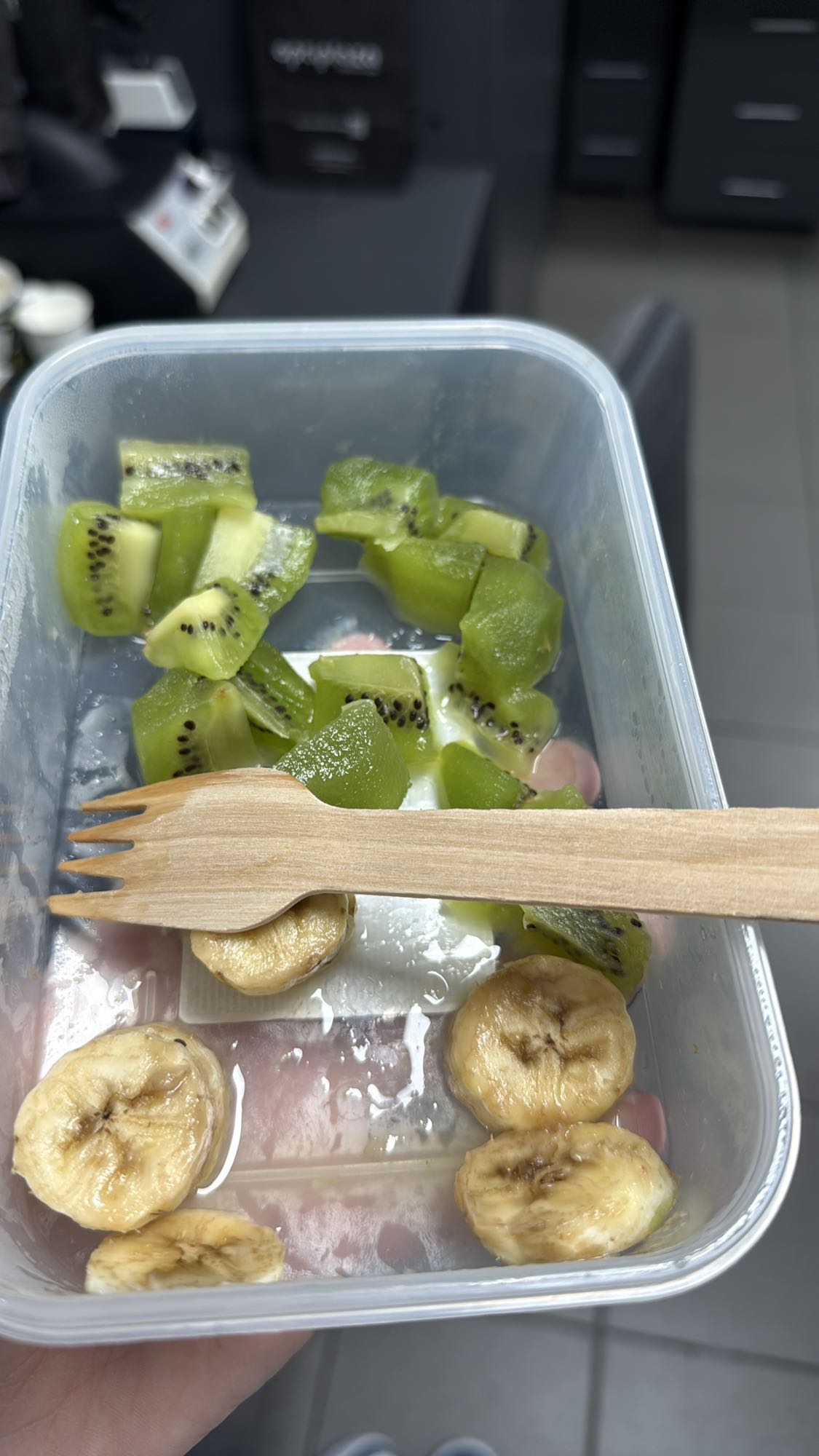 Fructe proaspete la caserolă