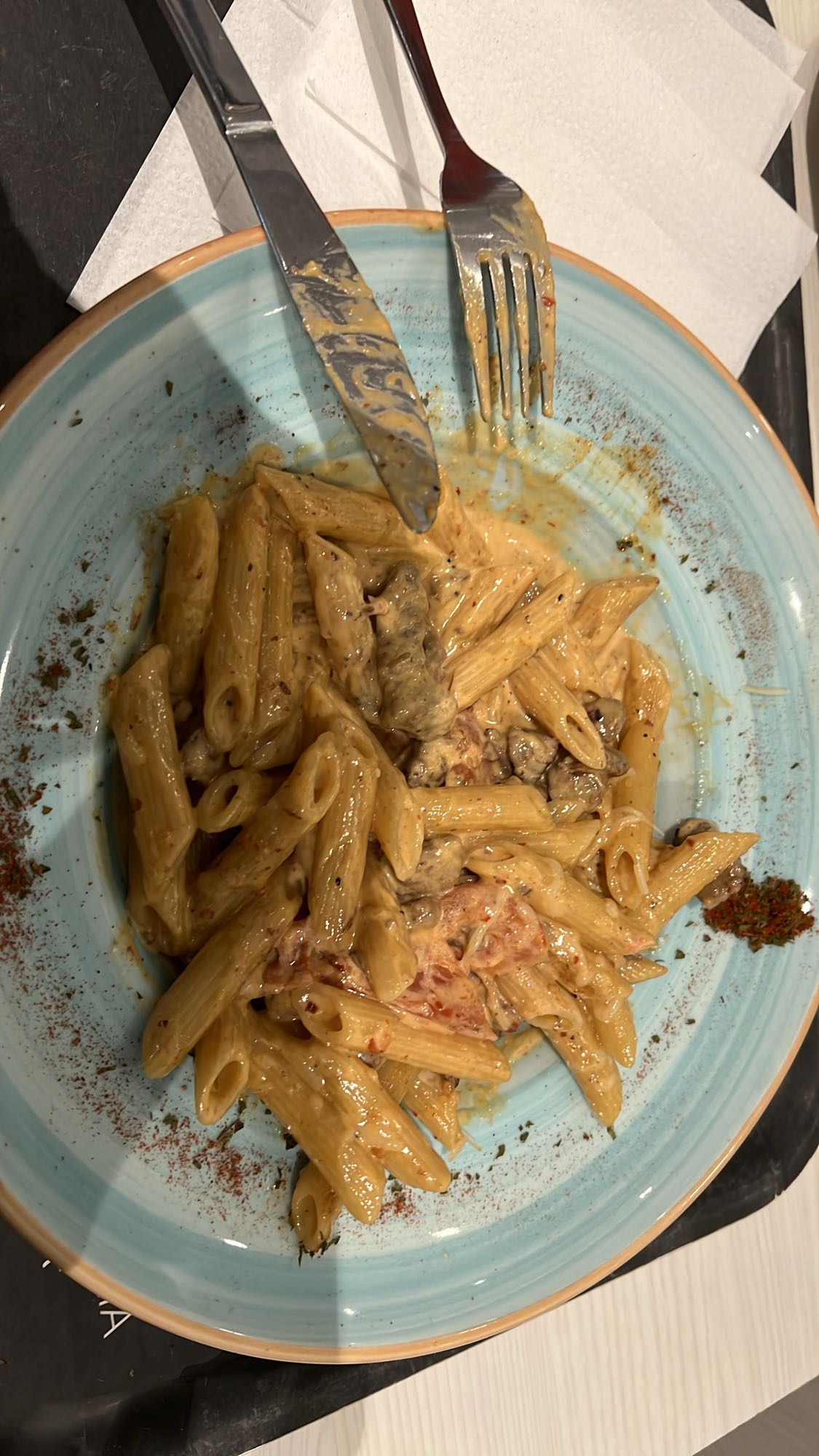 Krämig pasta med kött