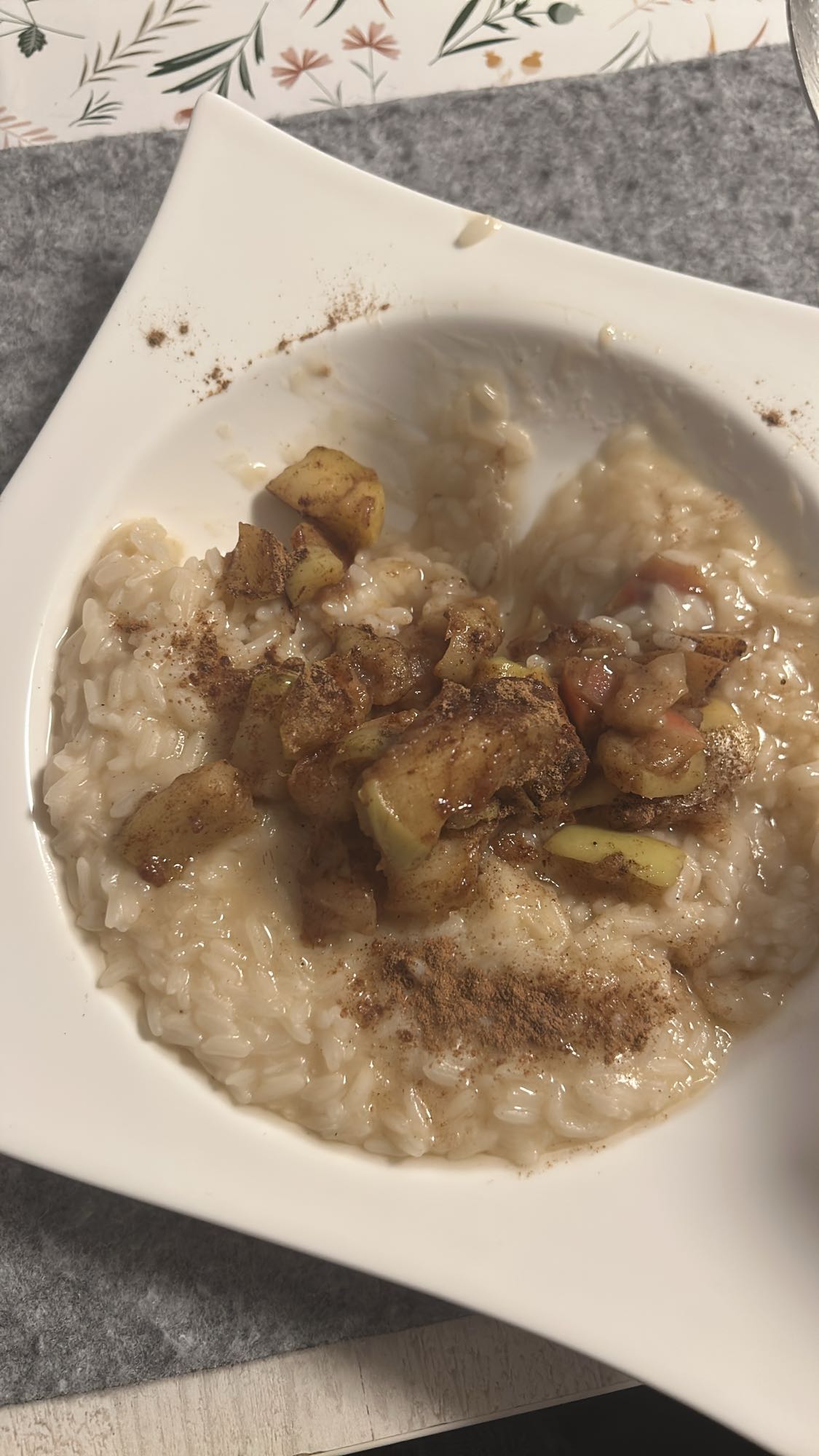 Arroz con manzana y canela