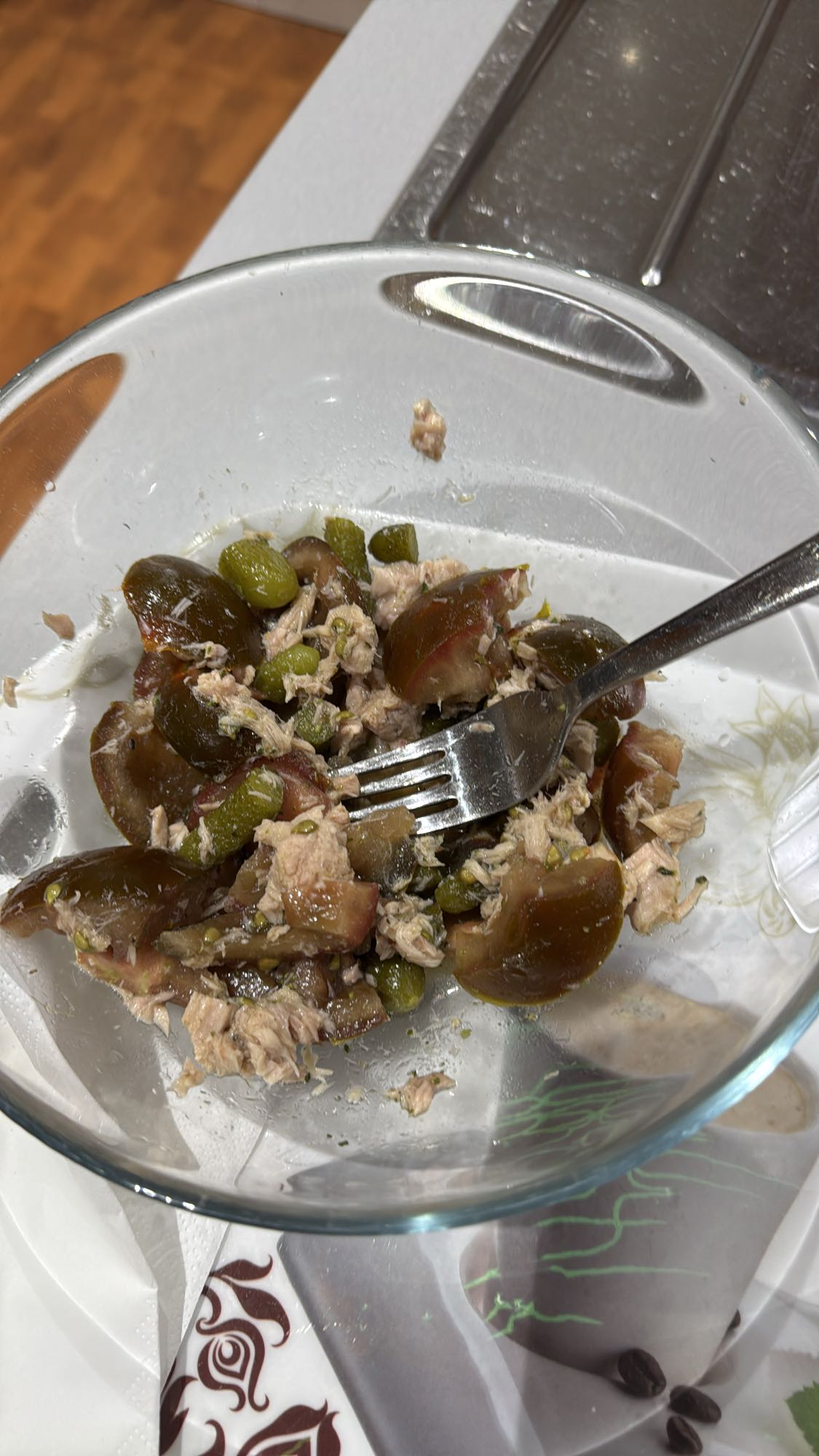 Ensalada de atún al agua con tomate