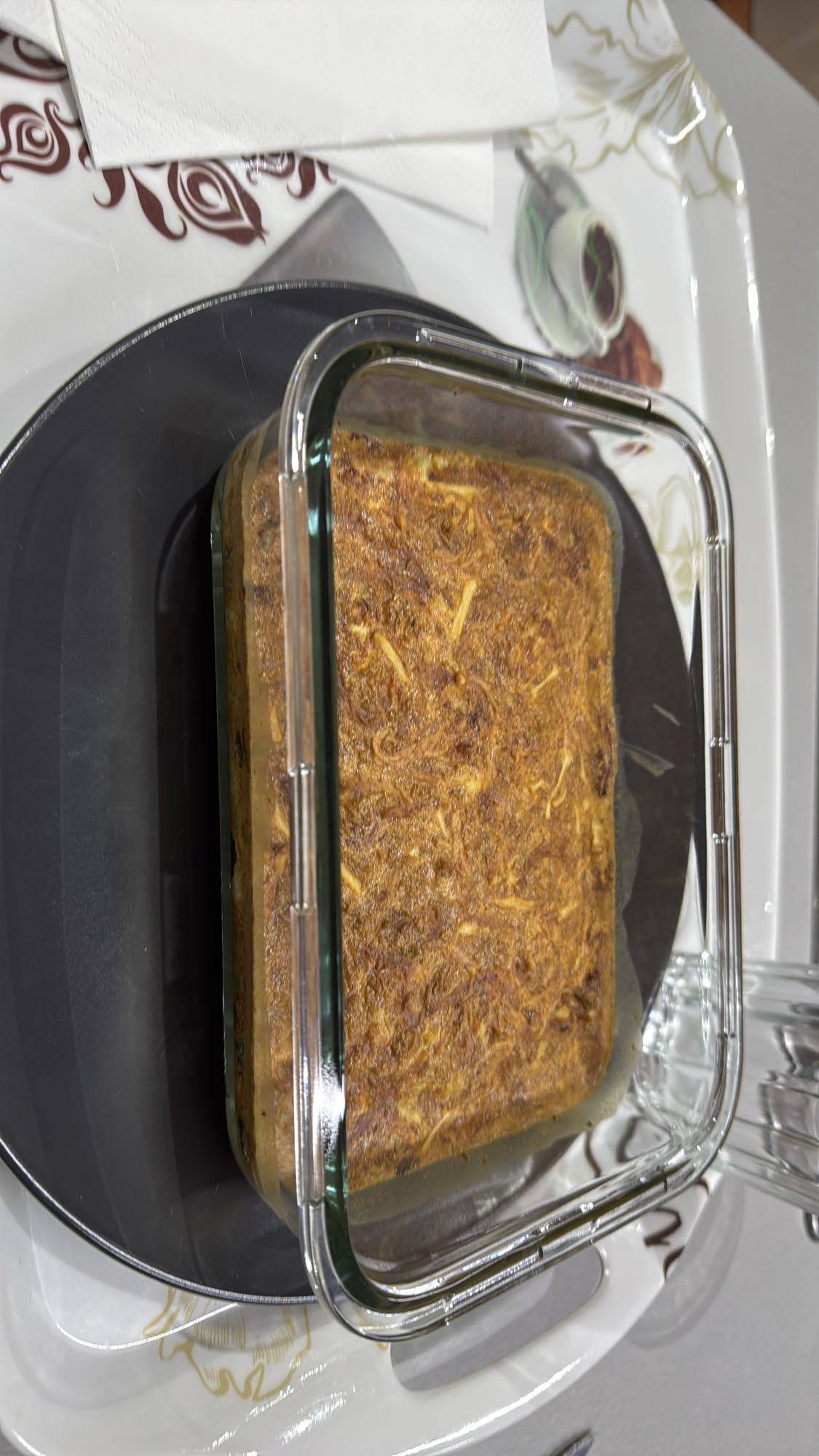 Pastel de huevo, pollo, queso cottage y mozzarella