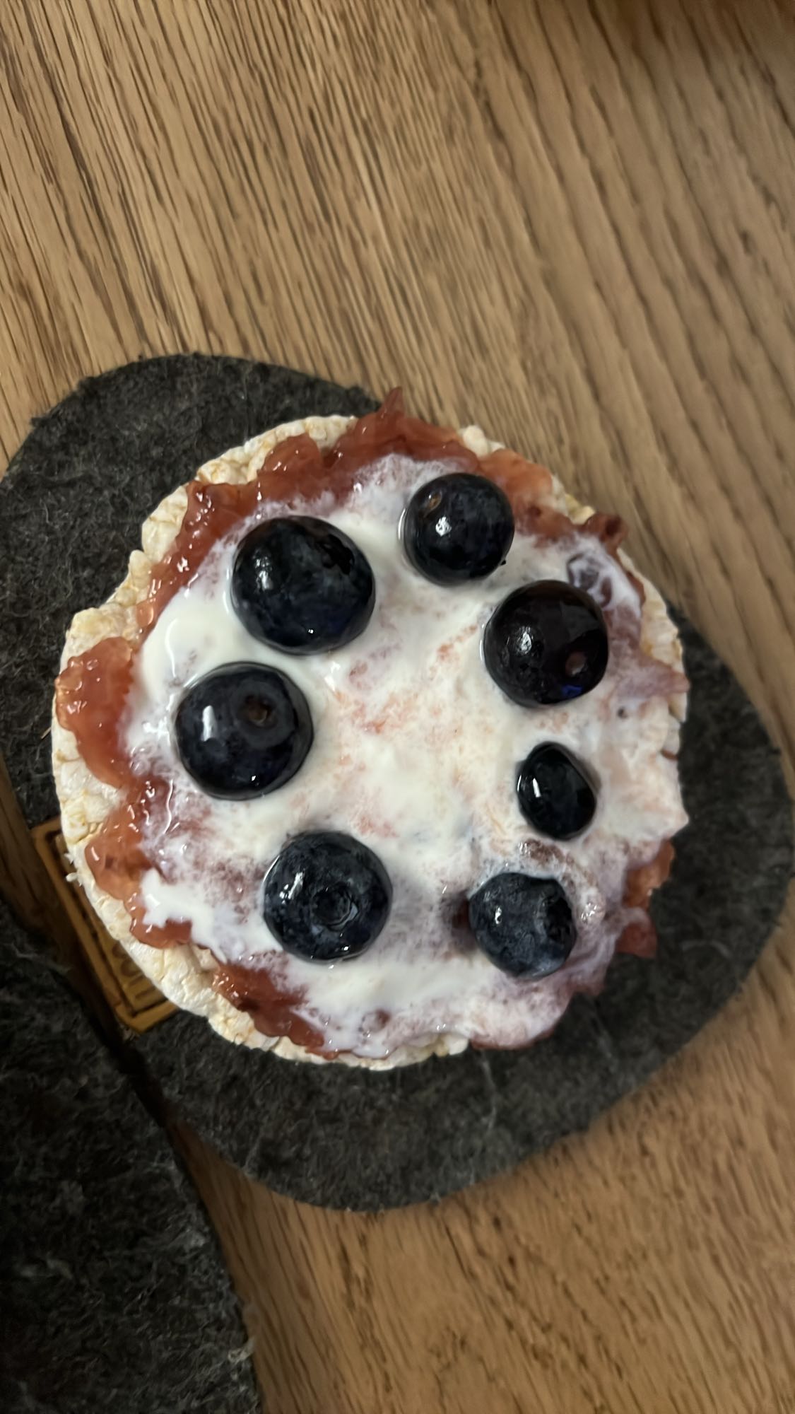 Arroz con yogur y arándanos