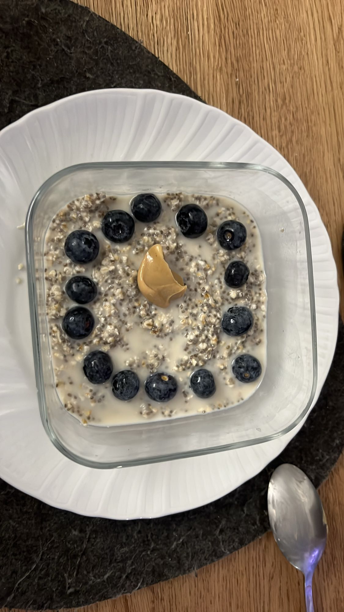 Overnight oats bowl