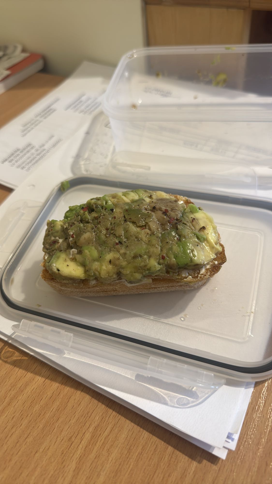 авокадо тост