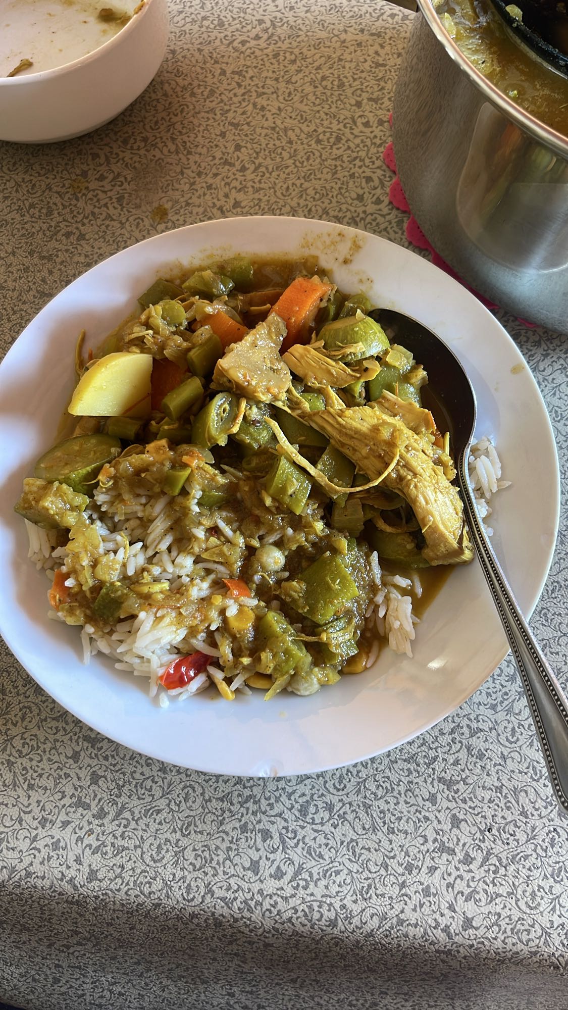 Vegetable curry with rice