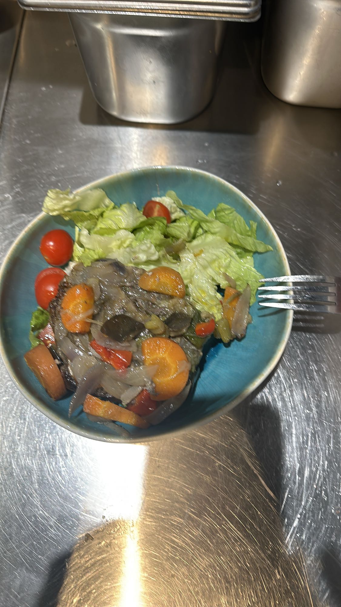 Salată cu legume sotate