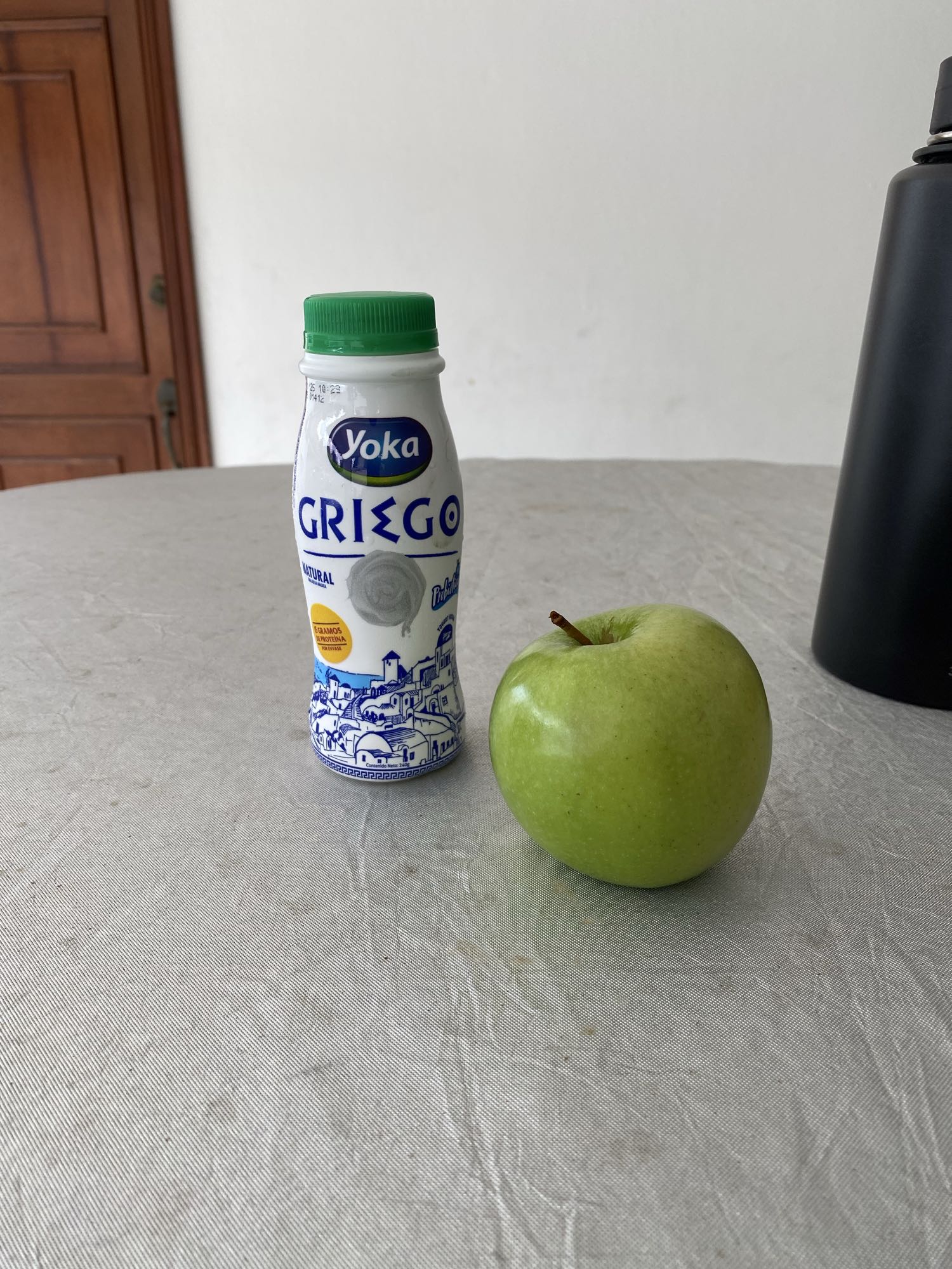 Yogur griego y manzana